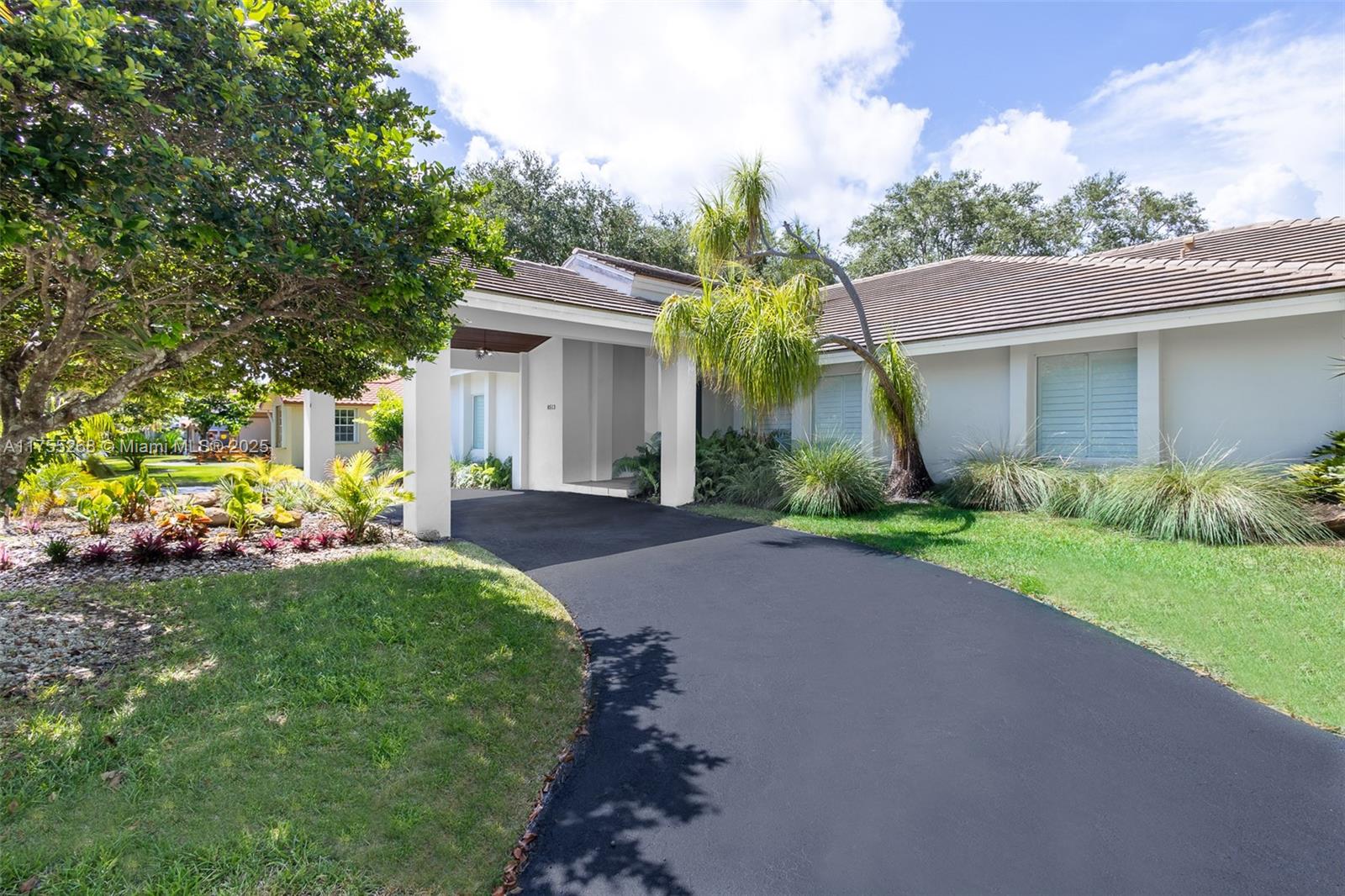 LIVE OAK ESTATES - Residential