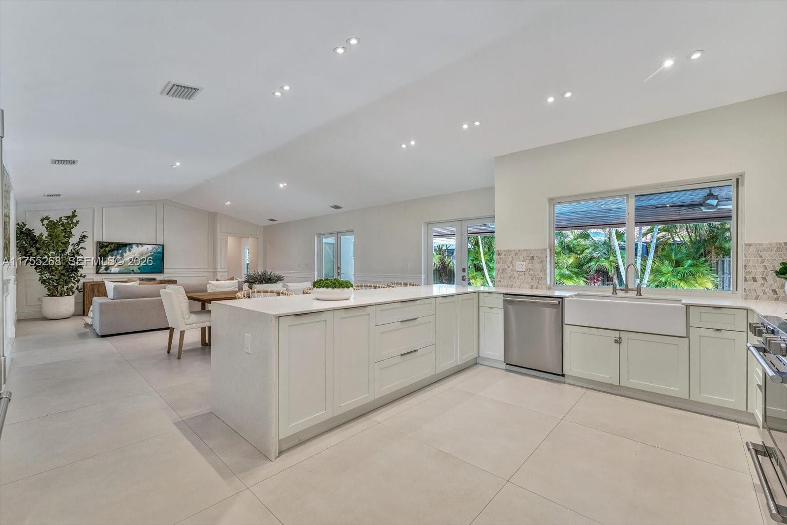 LIVE OAK ESTATES - Residential