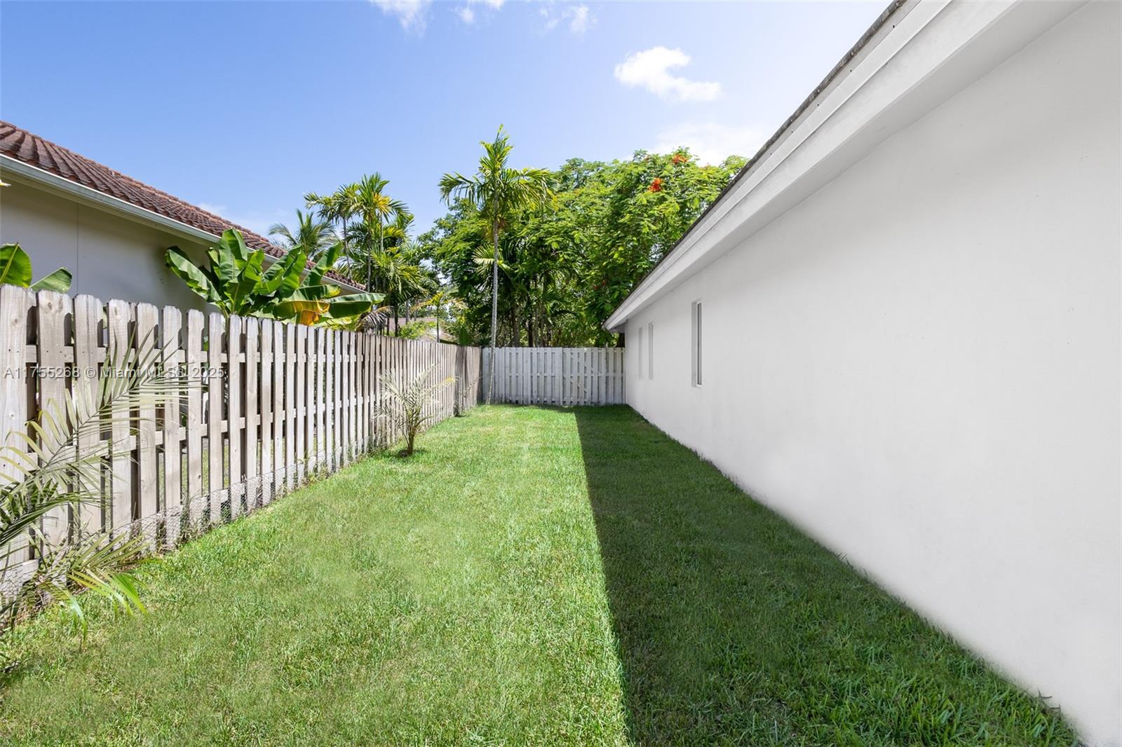 LIVE OAK ESTATES - Residential