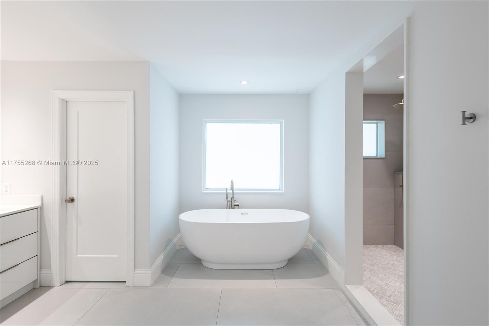 LIVE OAK ESTATES - Residential