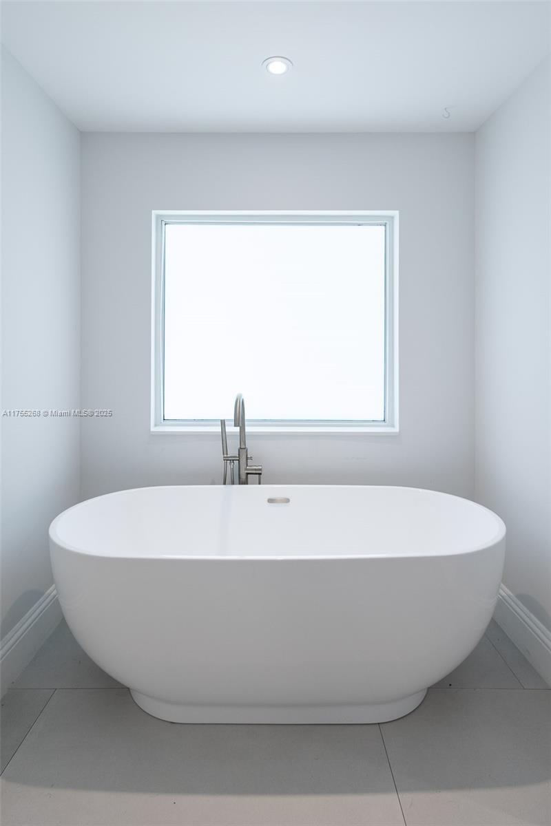 LIVE OAK ESTATES - Residential