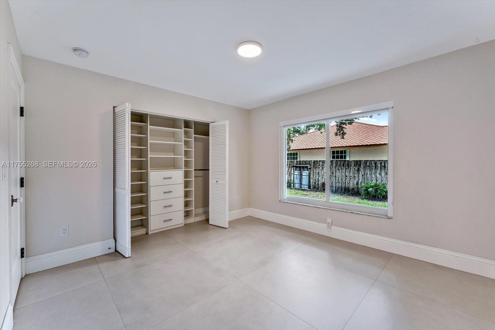 LIVE OAK ESTATES - Residential