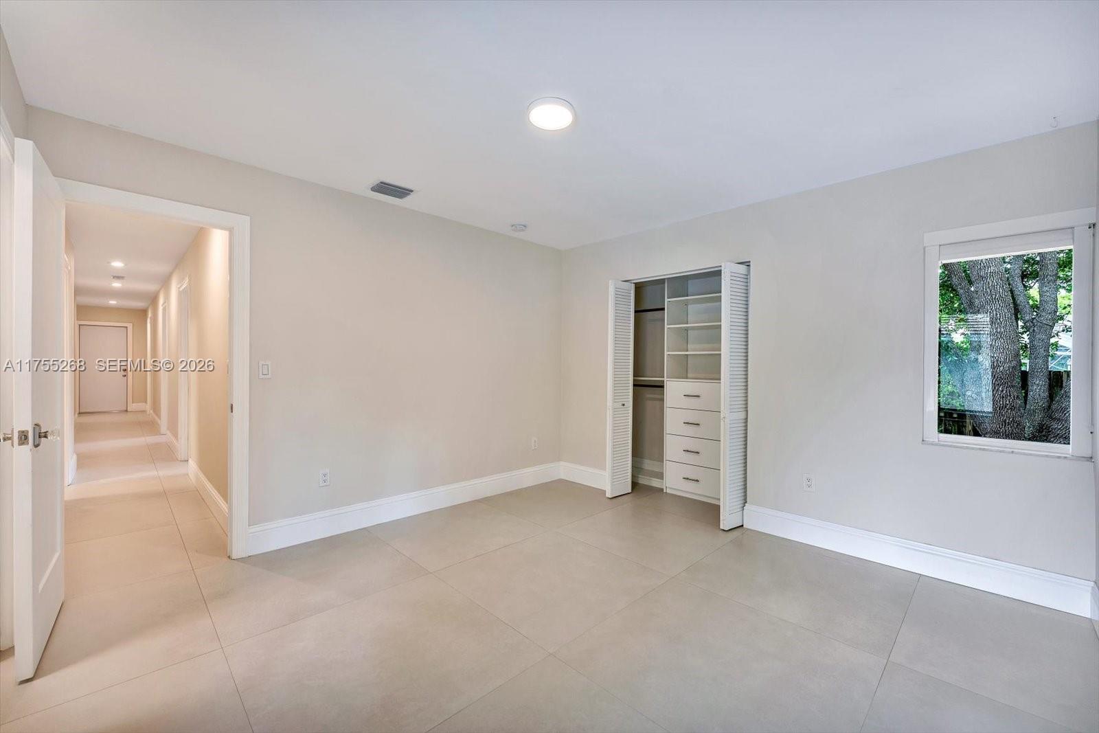 LIVE OAK ESTATES - Residential