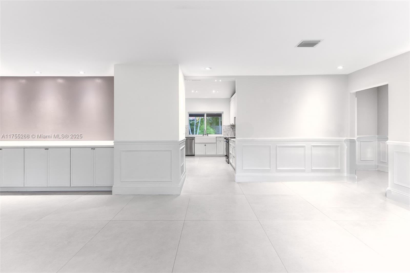 LIVE OAK ESTATES - Residential