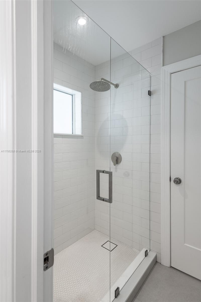 LIVE OAK ESTATES - Residential