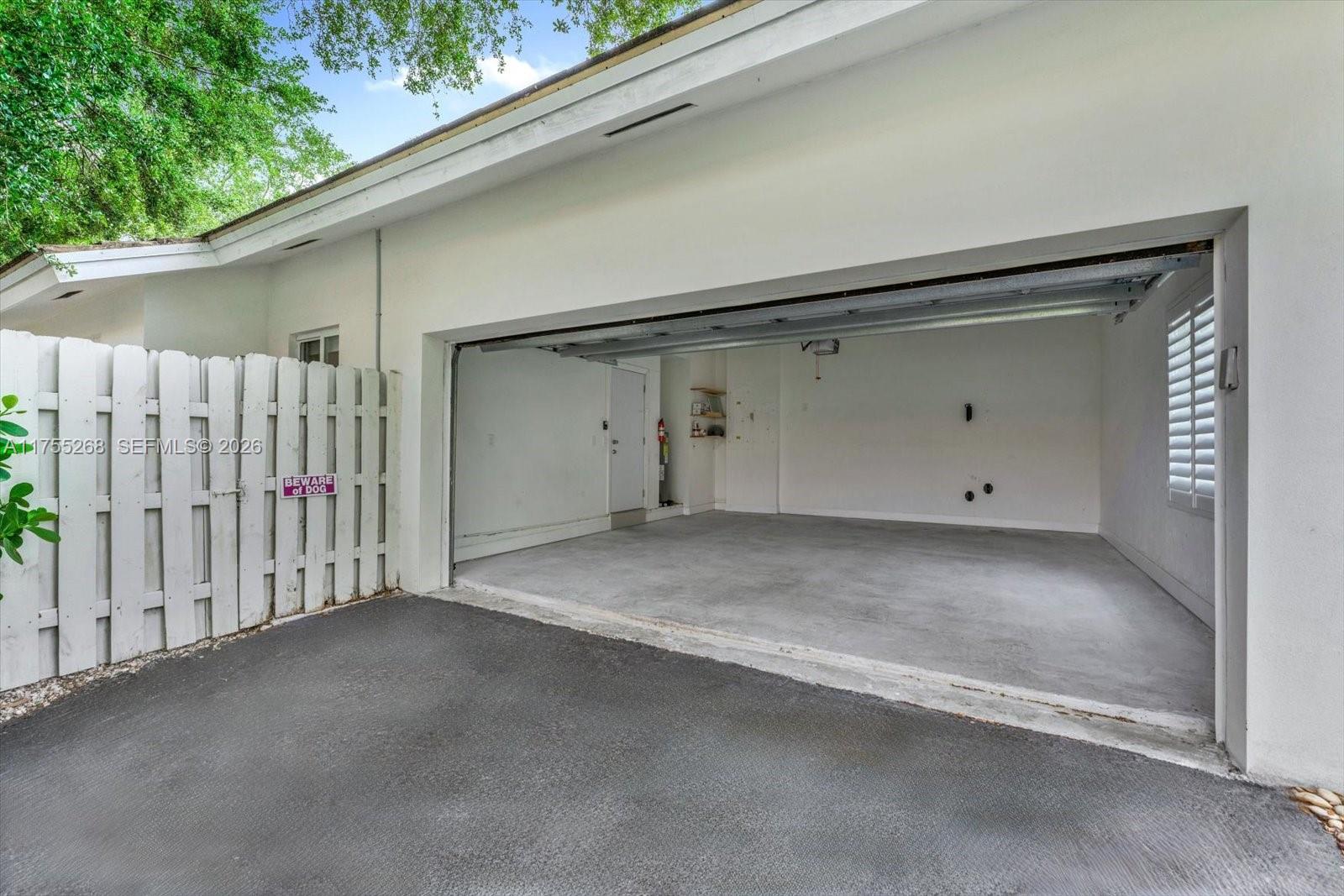 LIVE OAK ESTATES - Residential