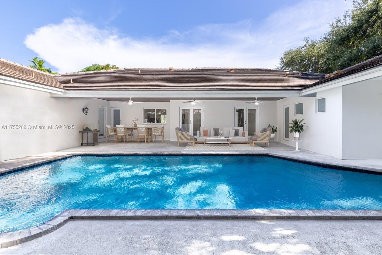 LIVE OAK ESTATES - Residential