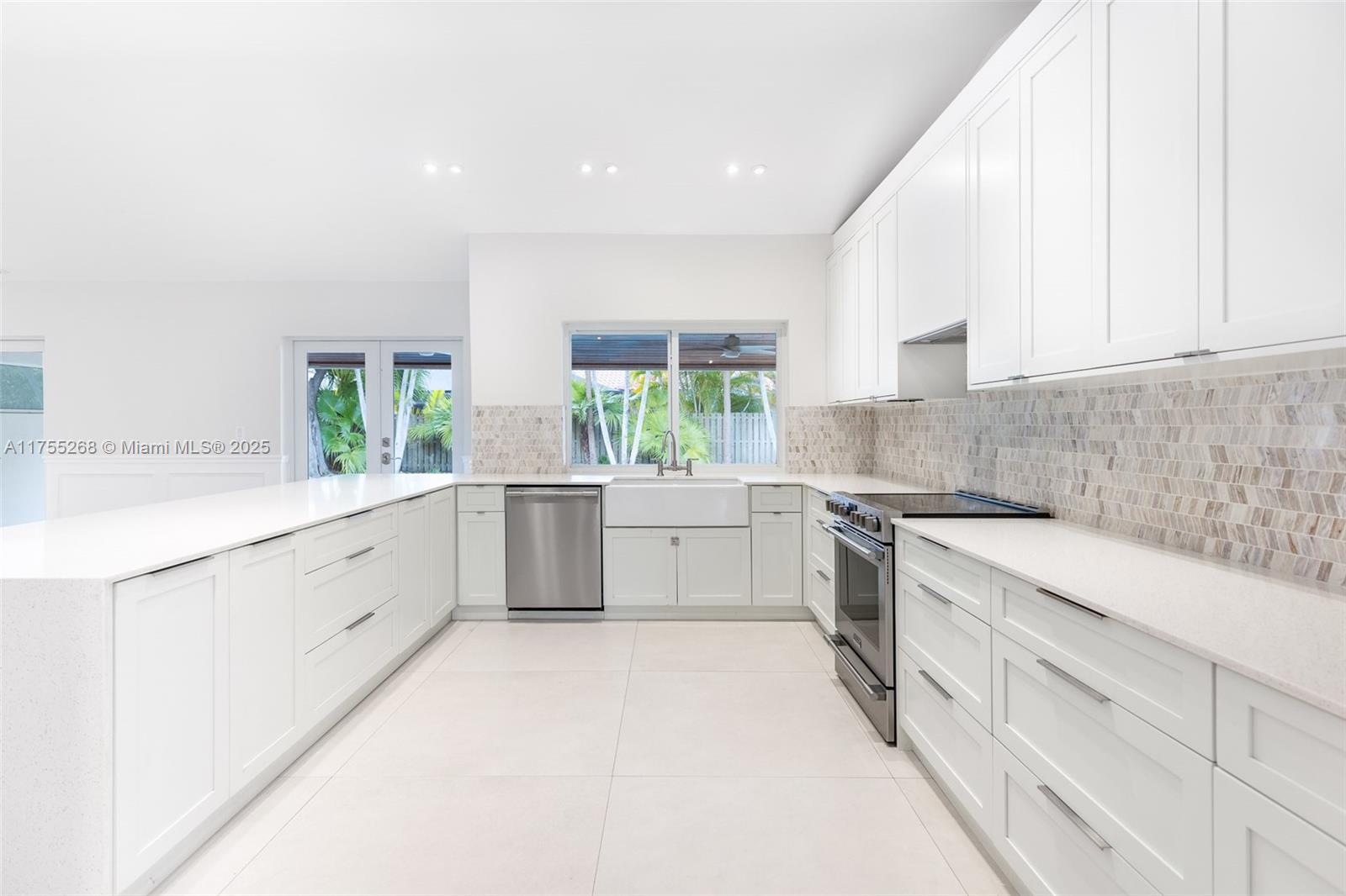 LIVE OAK ESTATES - Residential