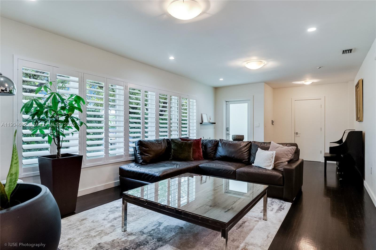 CORAL GABLES RIVIERA SEC - Residential Lease