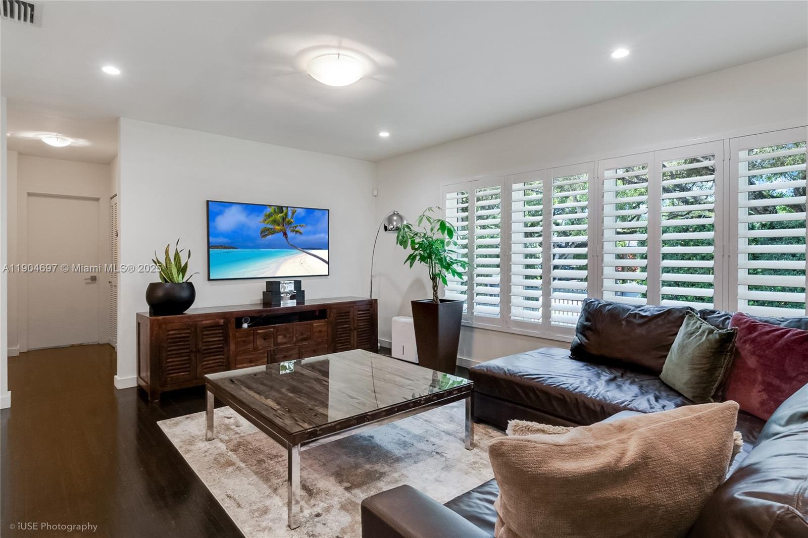 CORAL GABLES RIVIERA SEC - Residential Lease