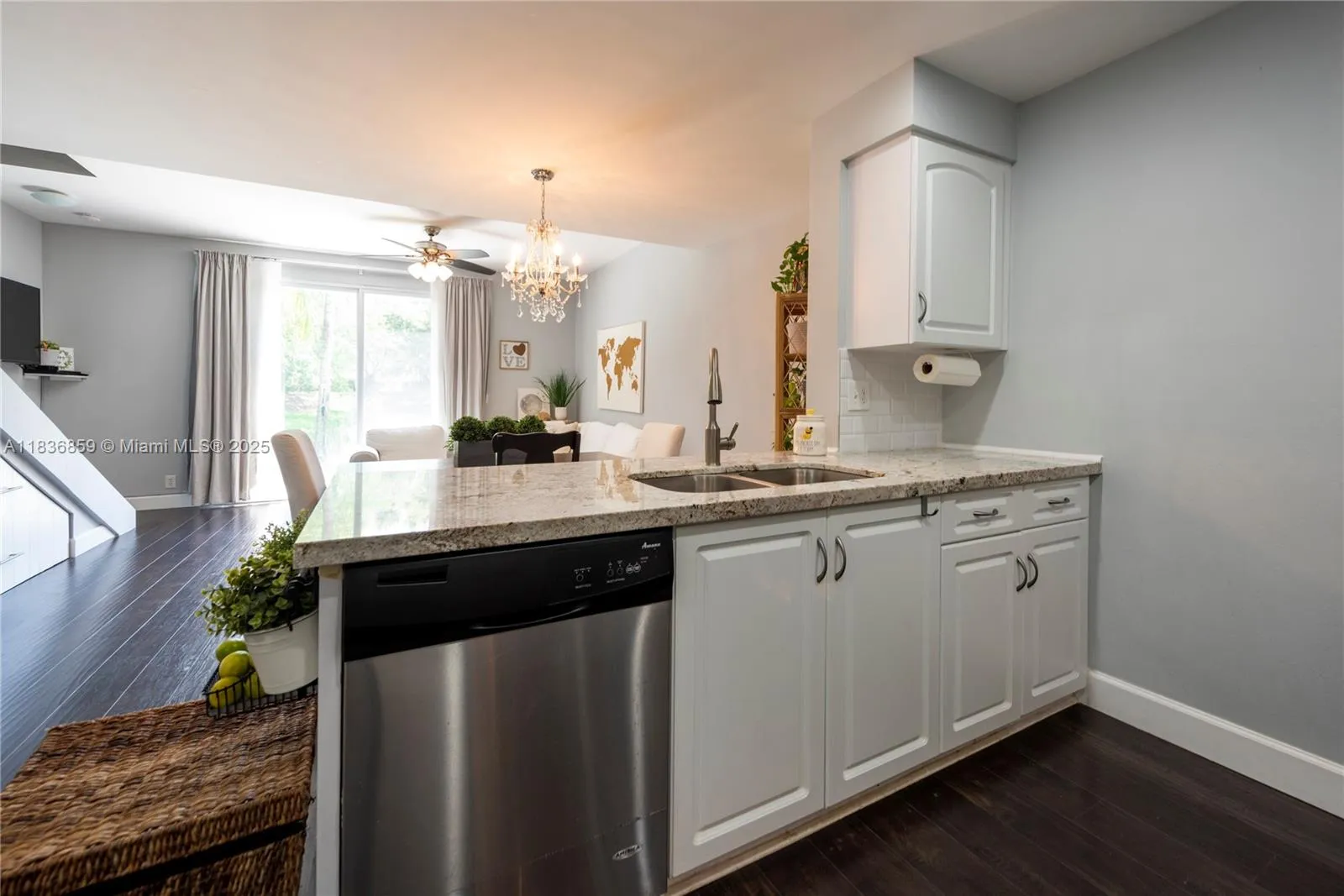 Weston, Florida 33327, United States, 2 Bedrooms Bedrooms, ,2 BathroomsBathrooms,Residential,Active,167874