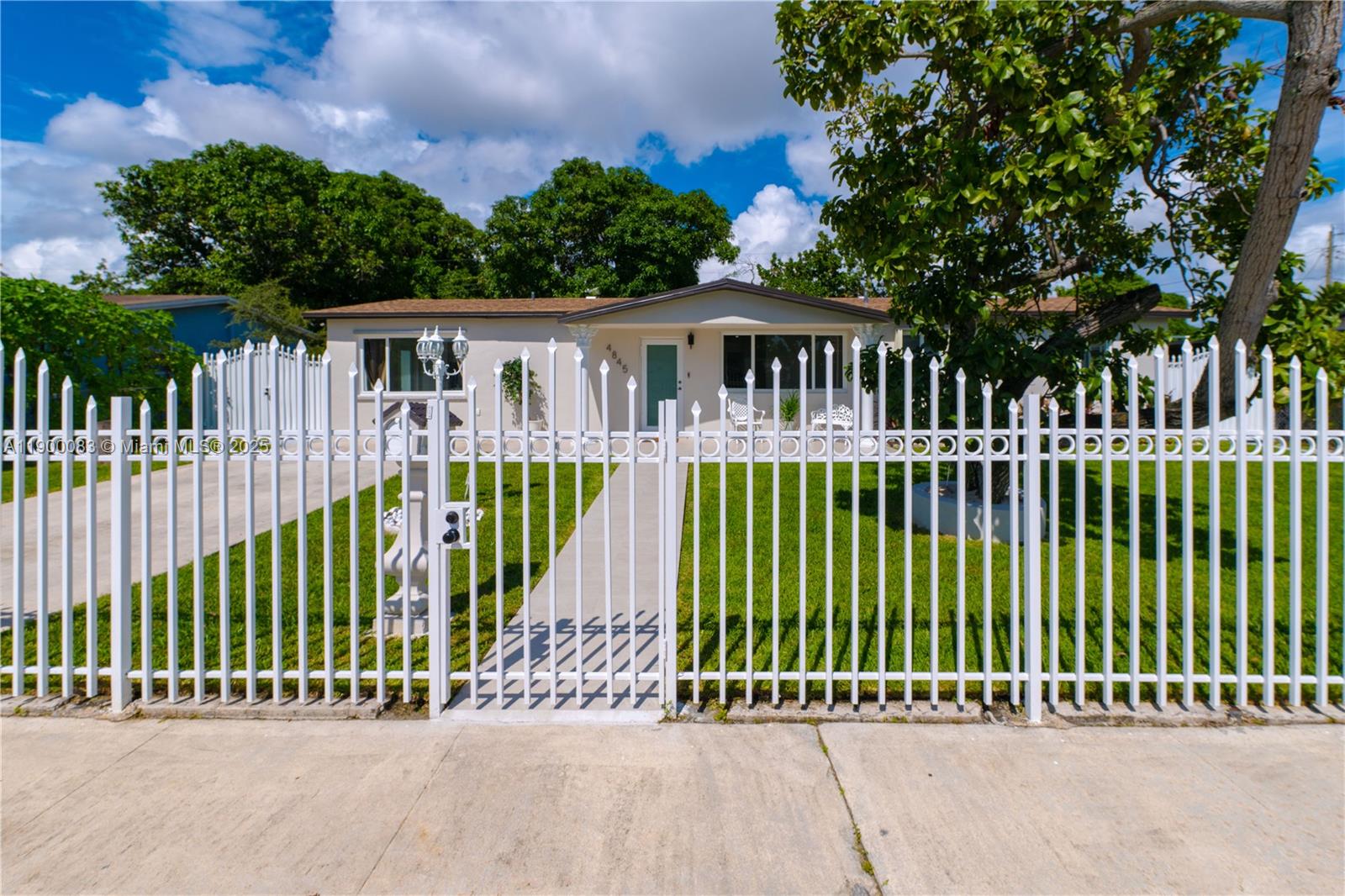 PALMETTO GDNS - Residential