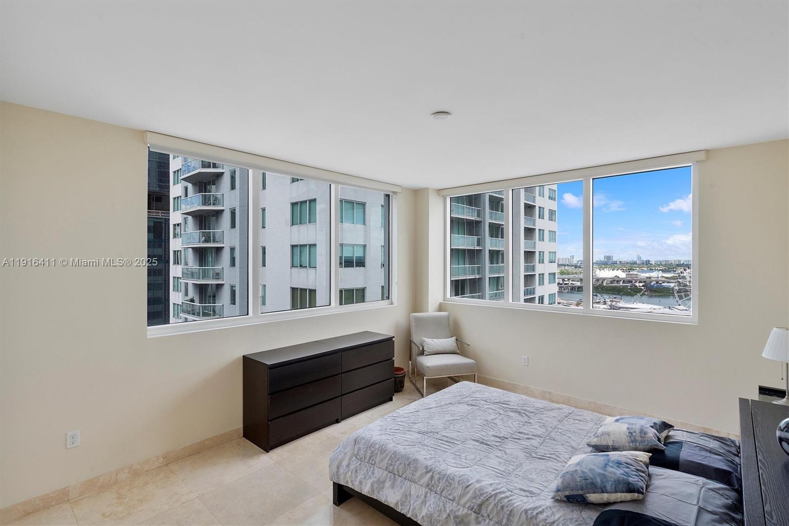 VIZCAYNE SOUTH CONDO - Residential