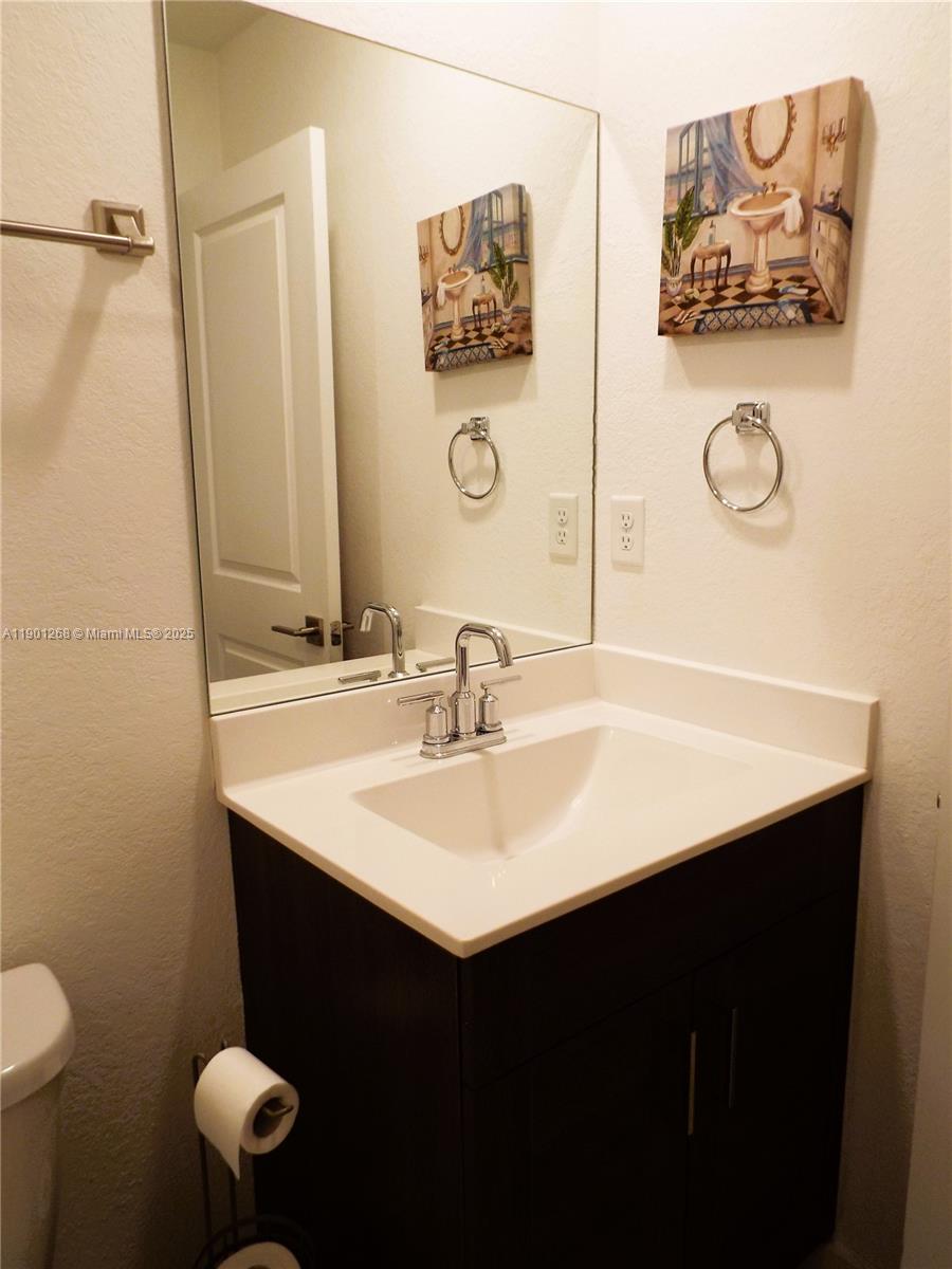 TOWNS AT SEASCAPE - Residential