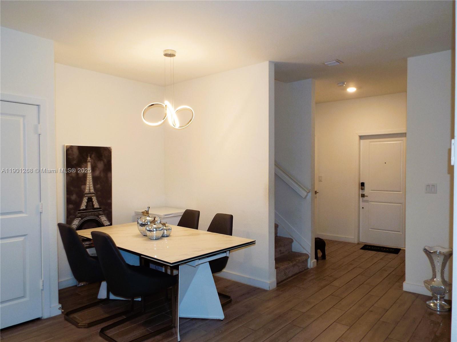 TOWNS AT SEASCAPE - Residential