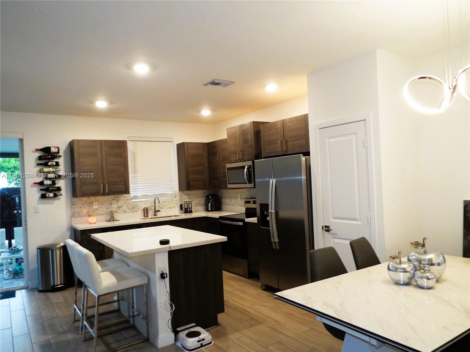 TOWNS AT SEASCAPE - Residential