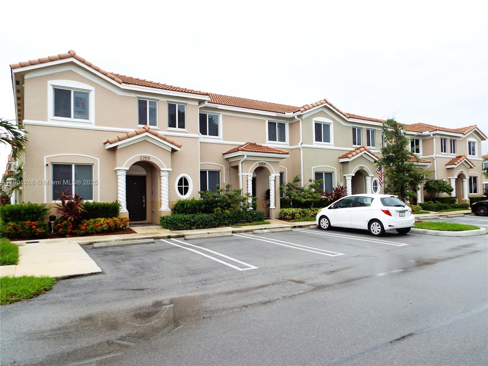 TOWNS AT SEASCAPE - Residential