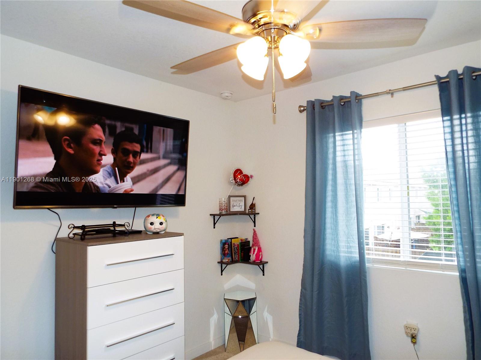 TOWNS AT SEASCAPE - Residential