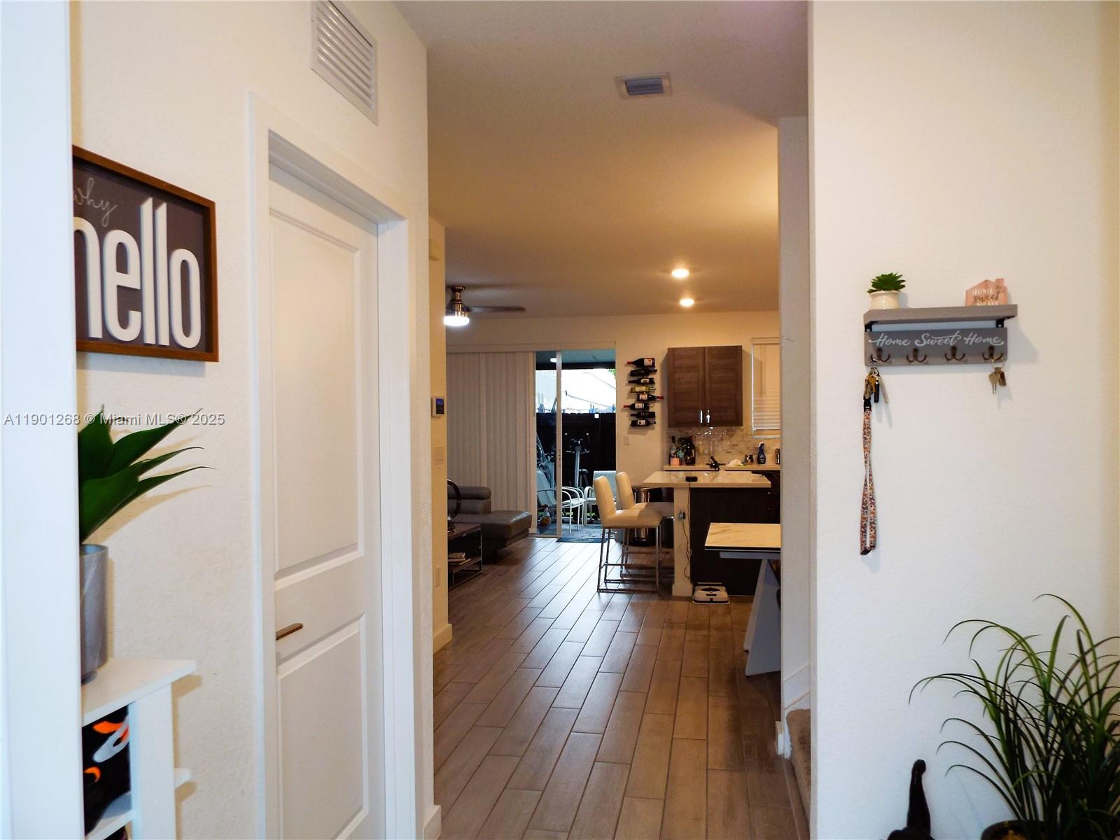 TOWNS AT SEASCAPE - Residential