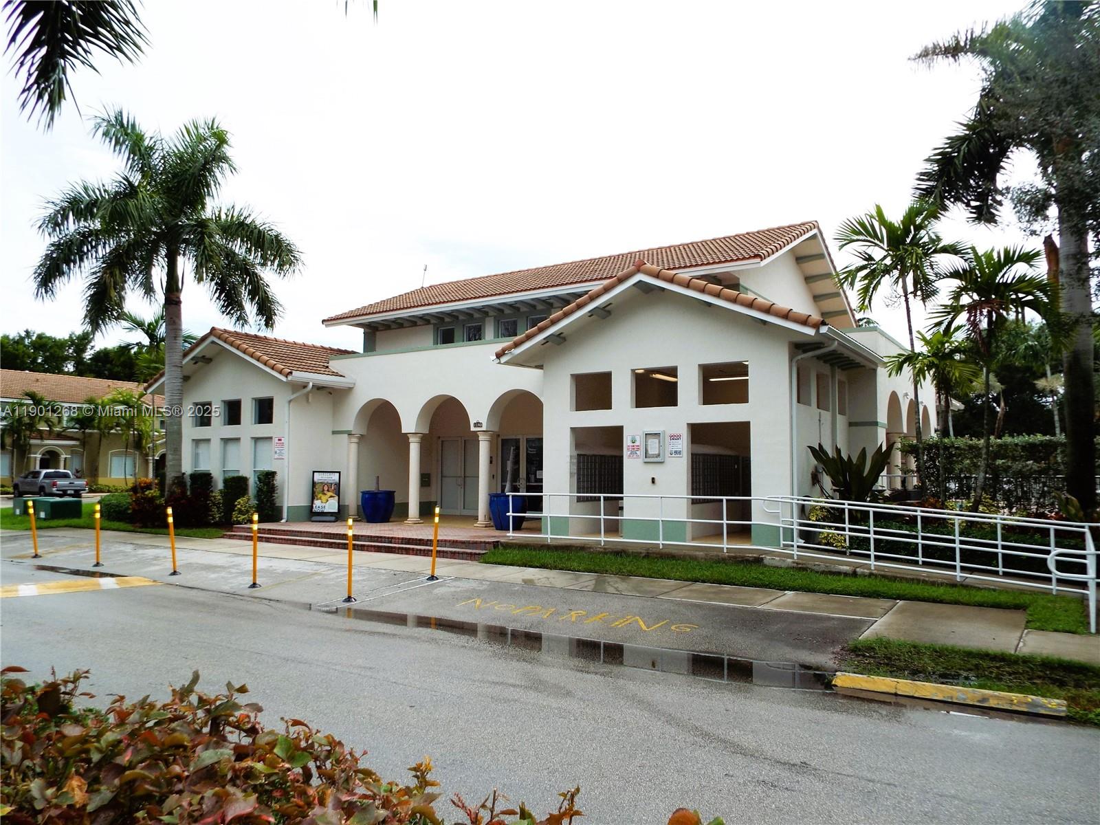 TOWNS AT SEASCAPE - Residential