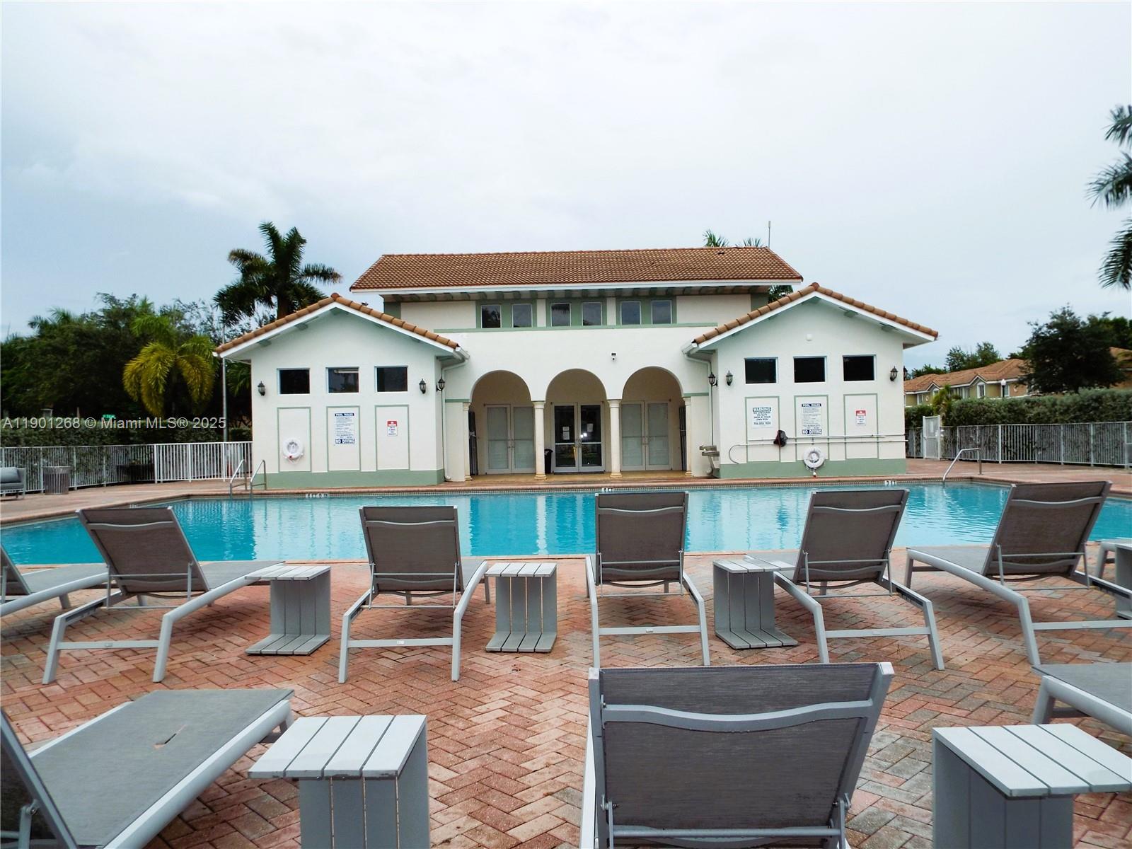 TOWNS AT SEASCAPE - Residential