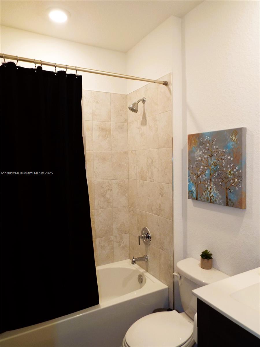 TOWNS AT SEASCAPE - Residential