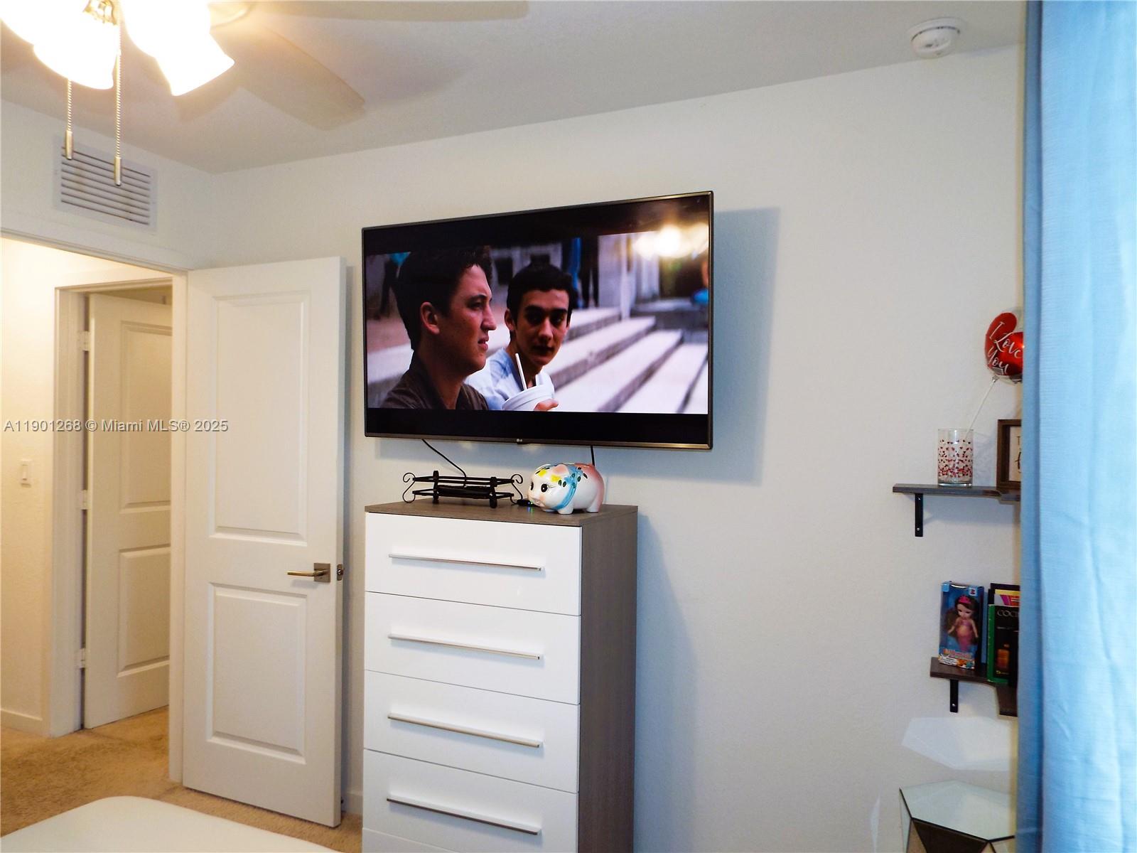 TOWNS AT SEASCAPE - Residential