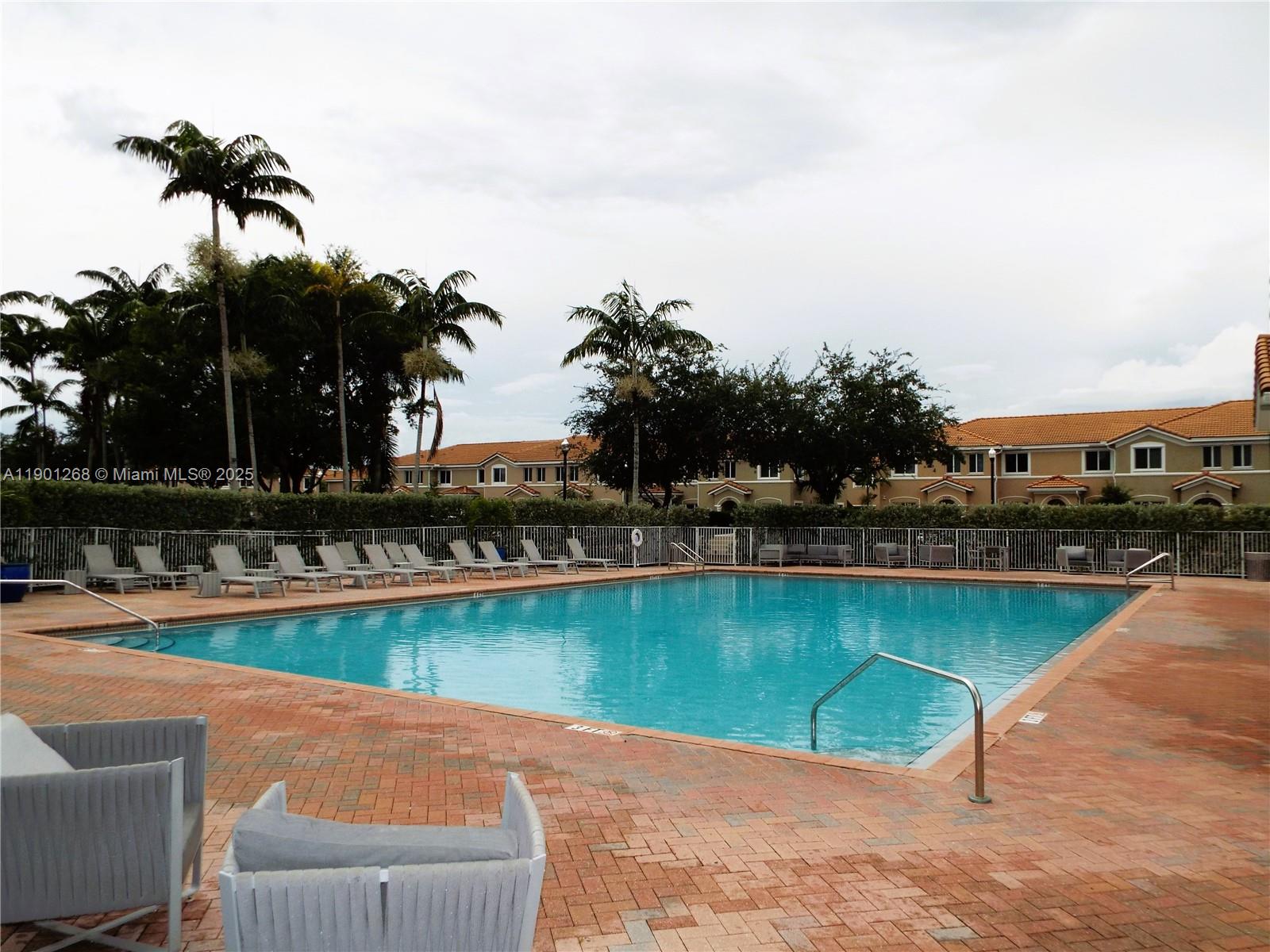 TOWNS AT SEASCAPE - Residential