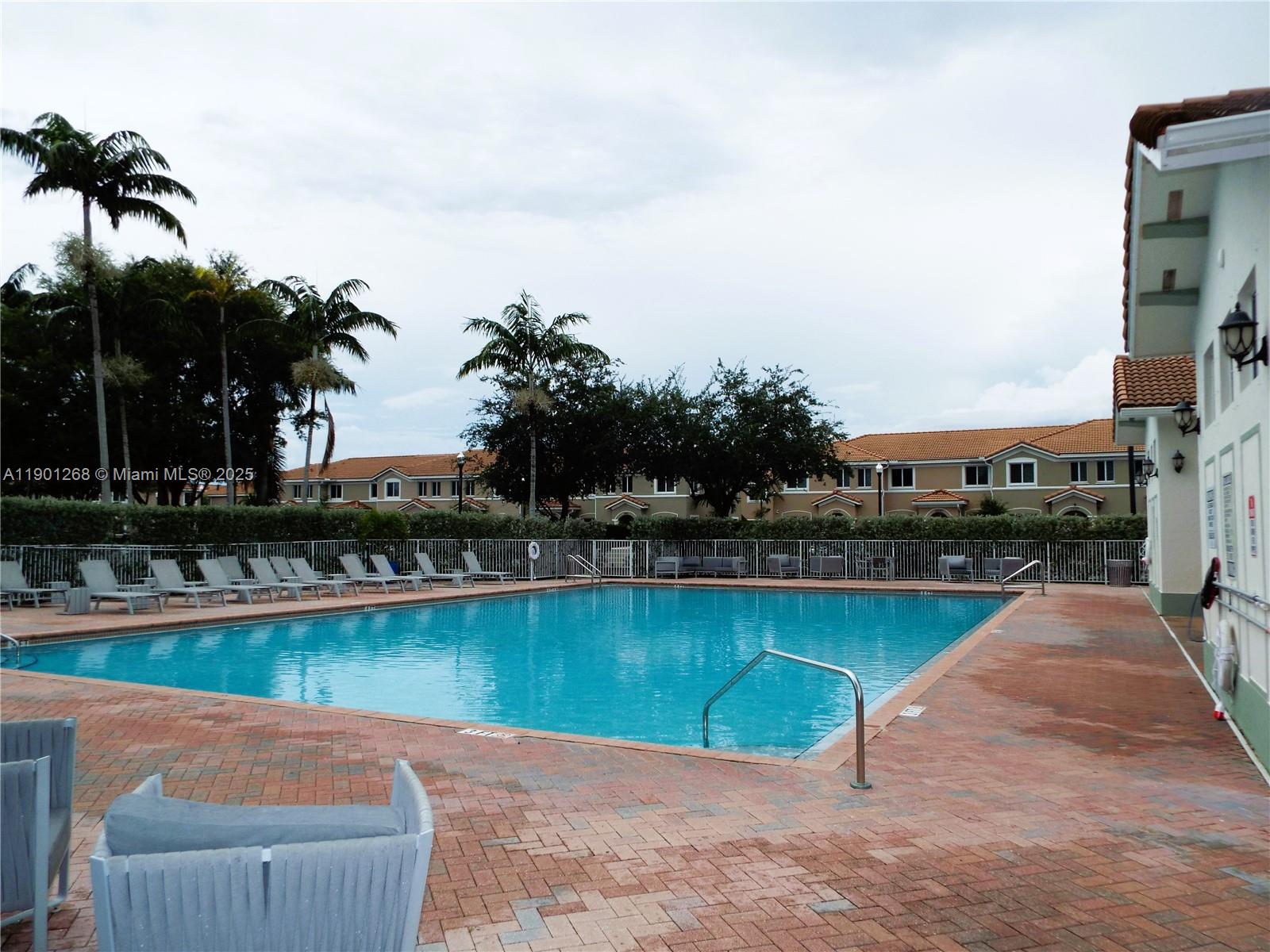 TOWNS AT SEASCAPE - Residential