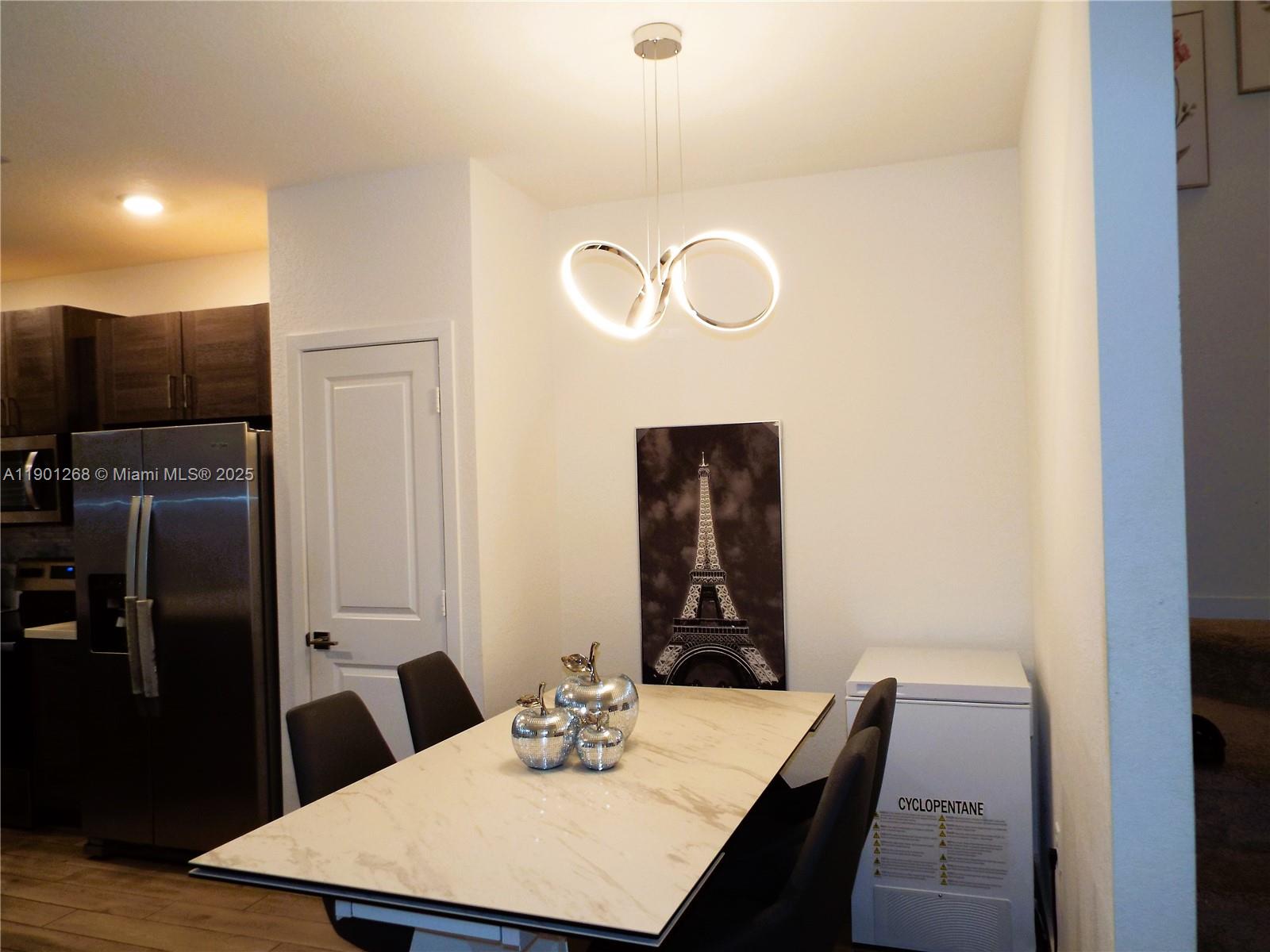 TOWNS AT SEASCAPE - Residential