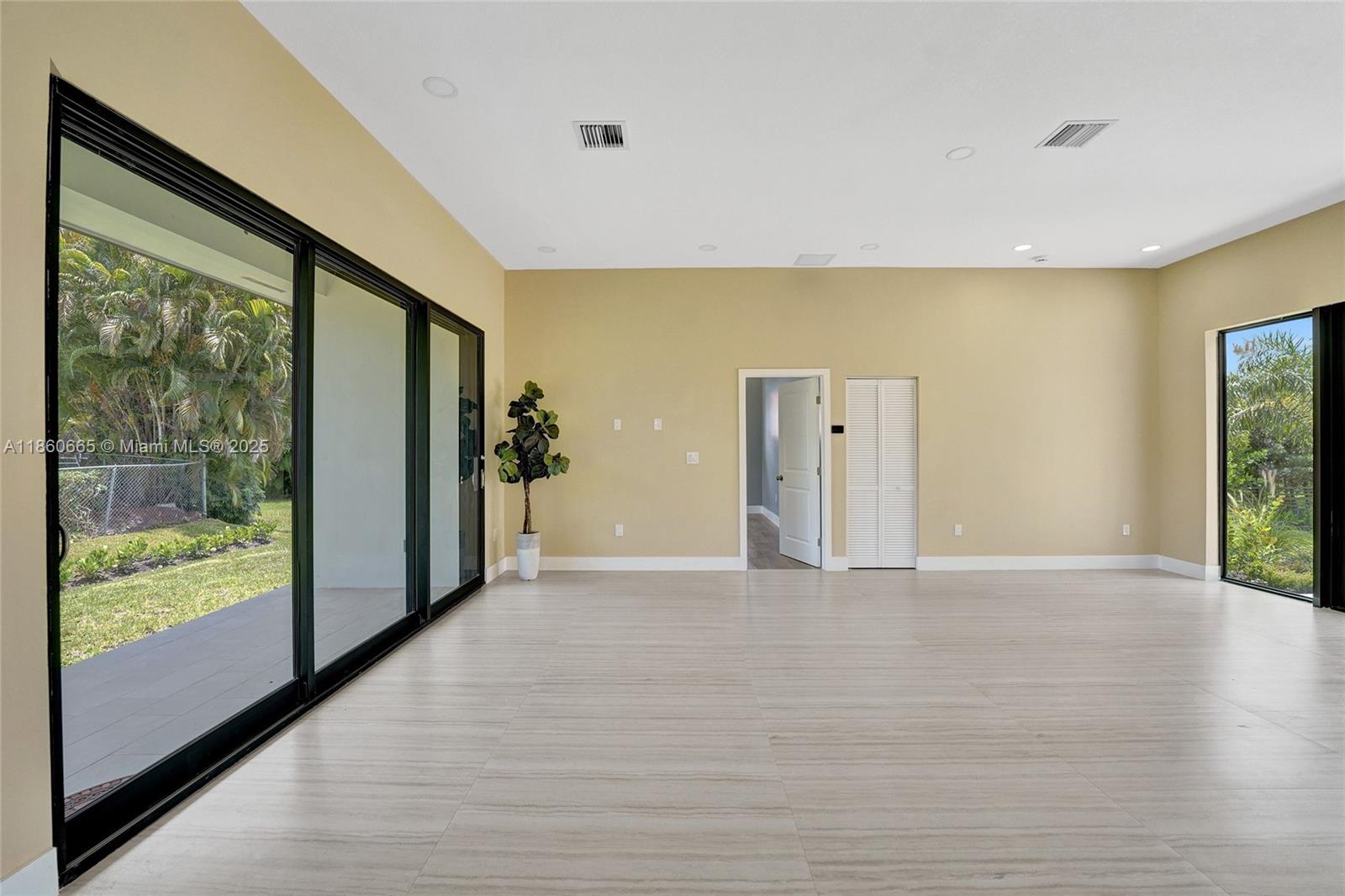FLA FRUIT LANDS CO SUB NO - Residential
