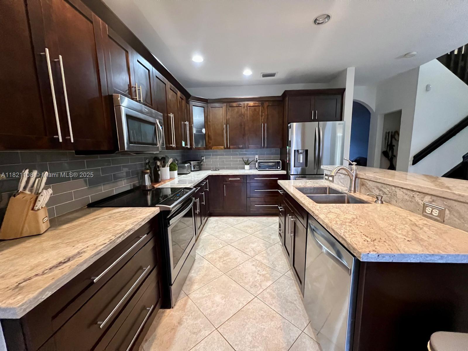 2214 SE 23rd Ave 2214