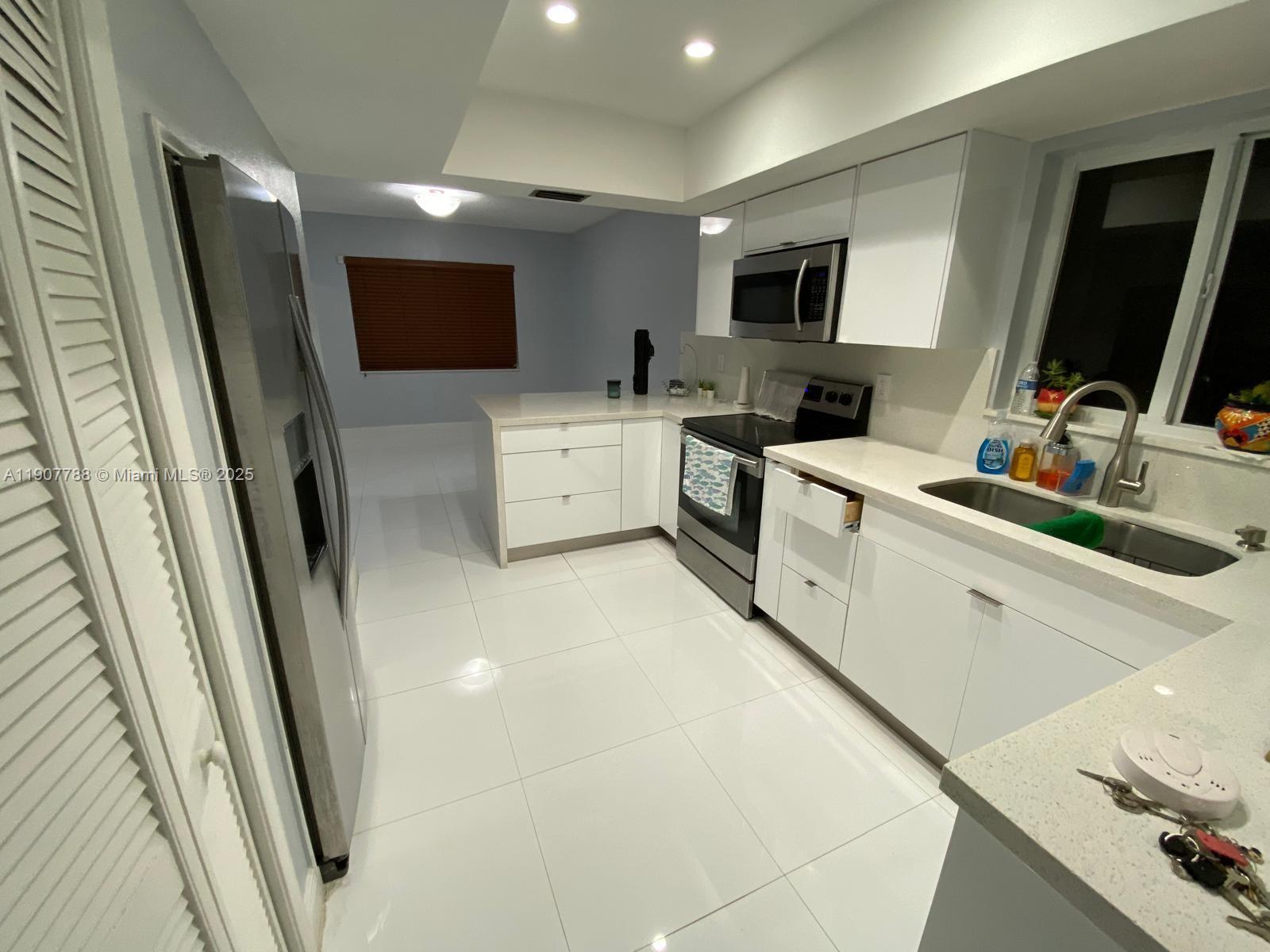 AILEEN-SUSAN - Residential Lease