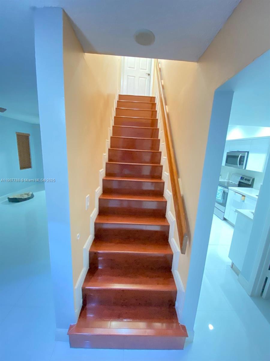 AILEEN-SUSAN - Residential Lease