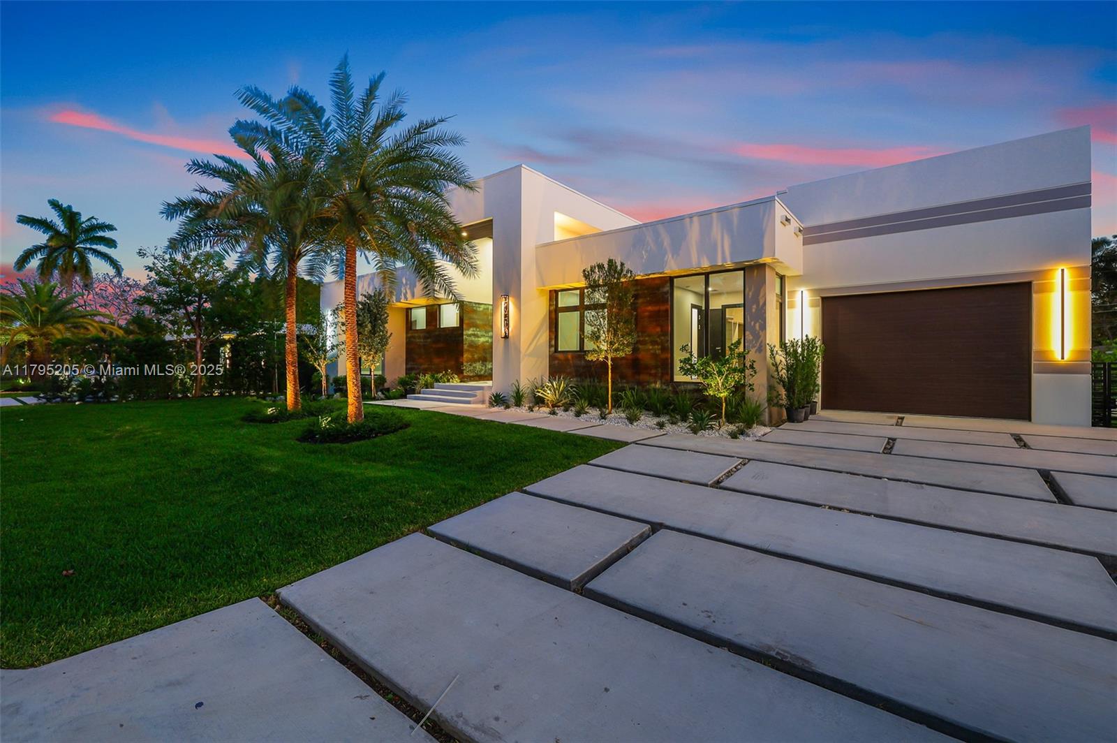 416 NW 24th St