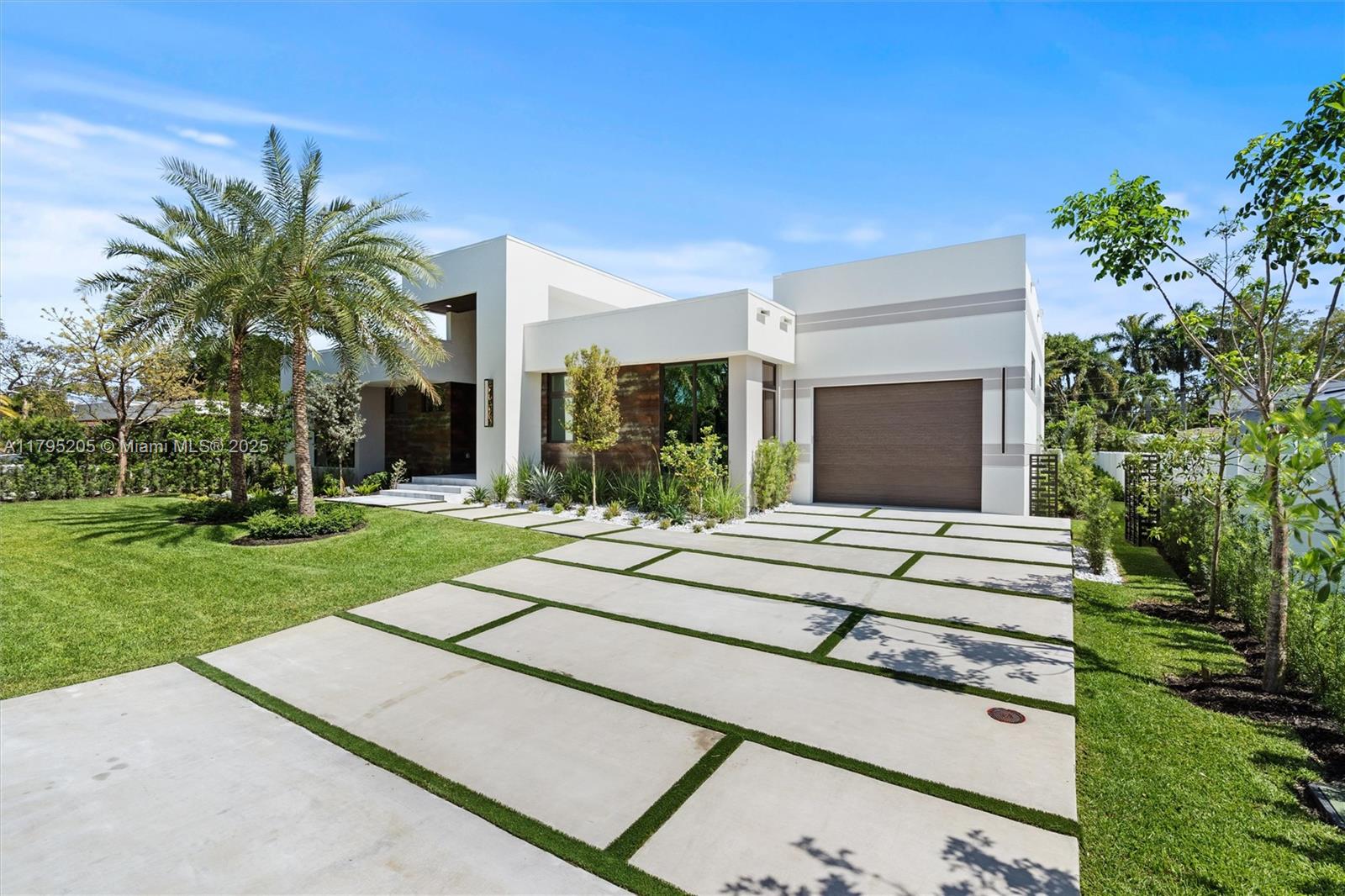 416 NW 24th St