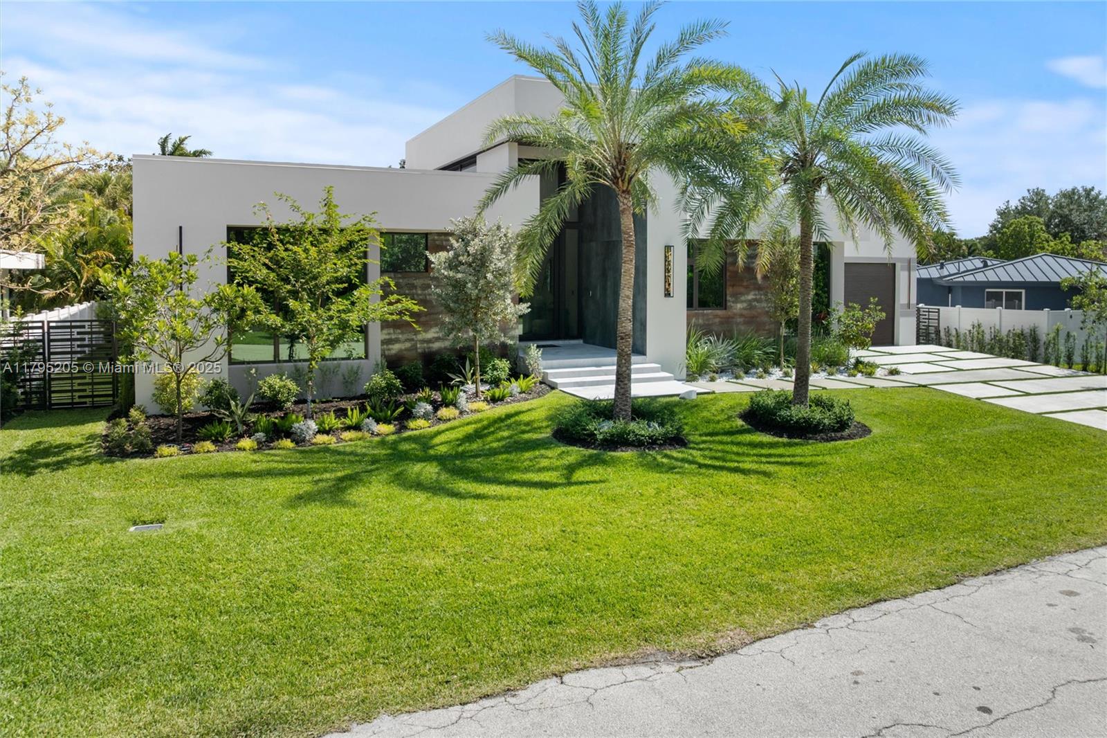 416 NW 24th St