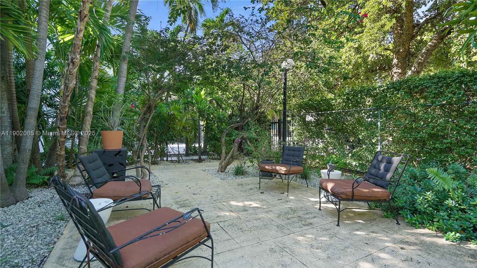 JEFFERSON HEIGHTS CONDOMI - Residential