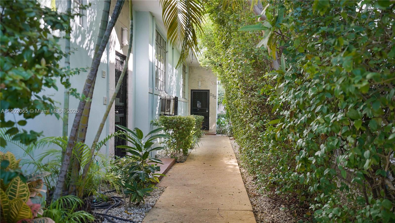 JEFFERSON HEIGHTS CONDOMI - Residential