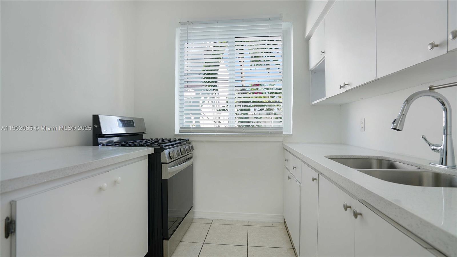 JEFFERSON HEIGHTS CONDOMI - Residential