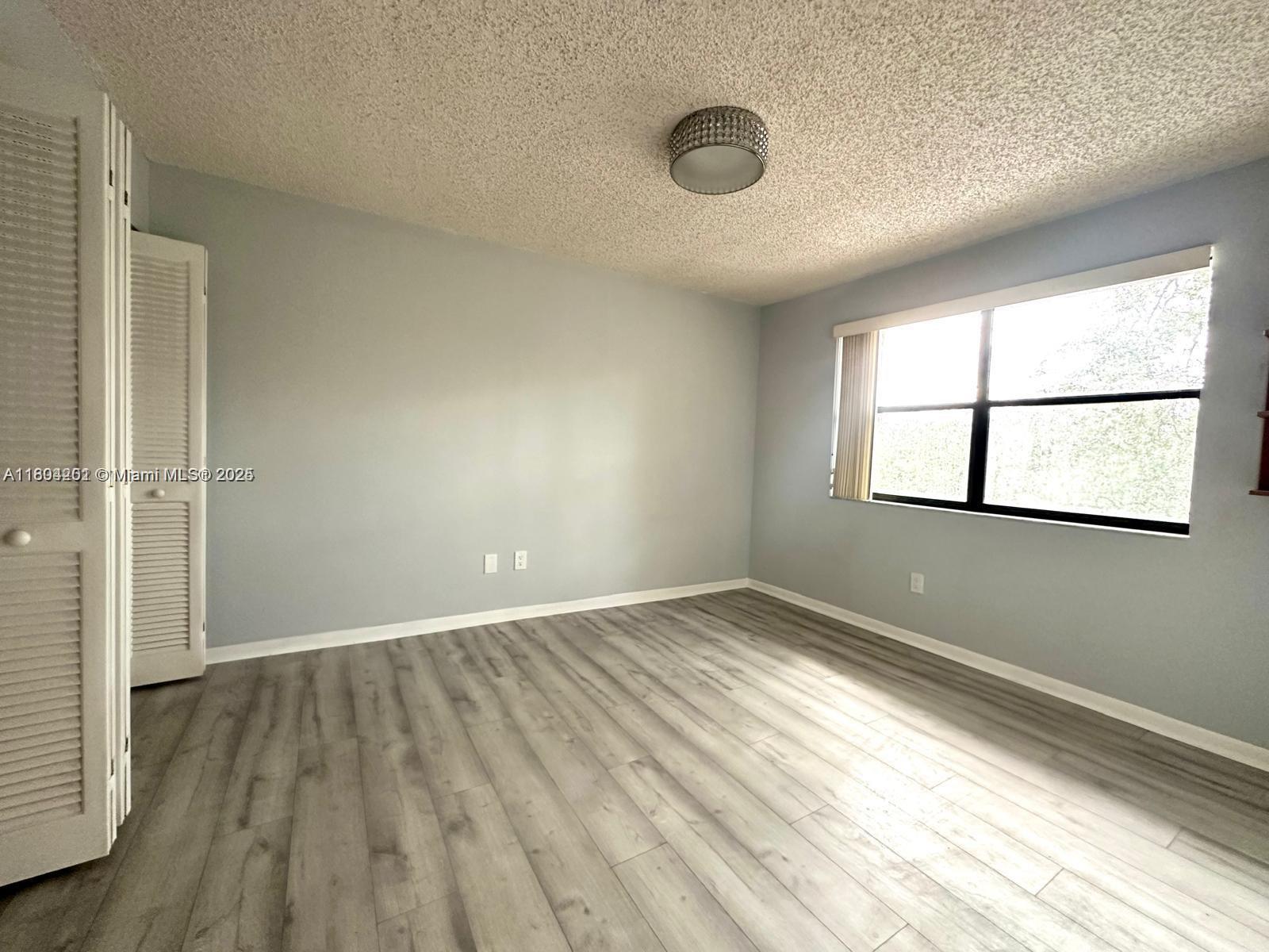 SUMMERTREE VILG CALIF CL - Residential