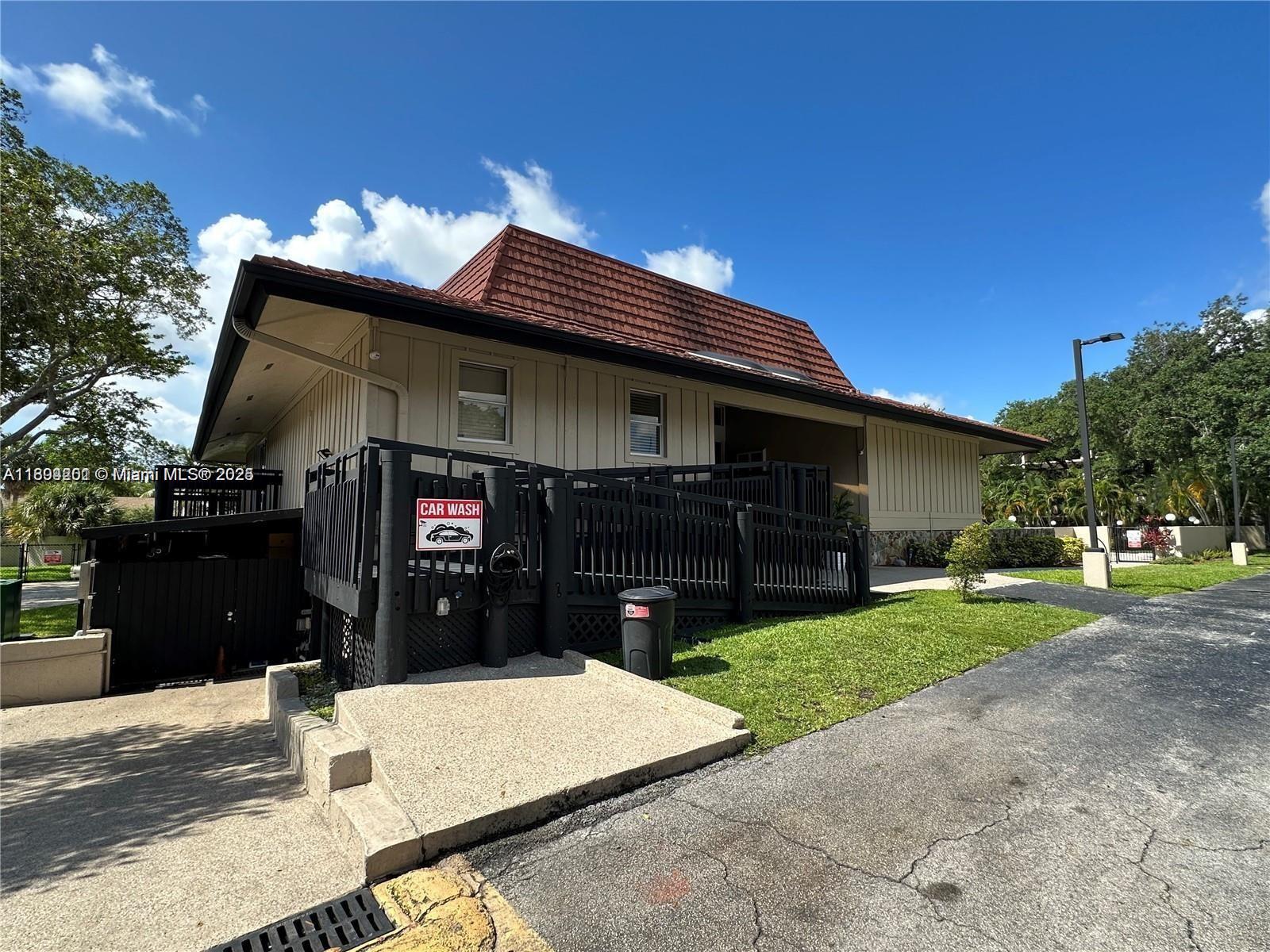 SUMMERTREE VILG CALIF CL - Residential