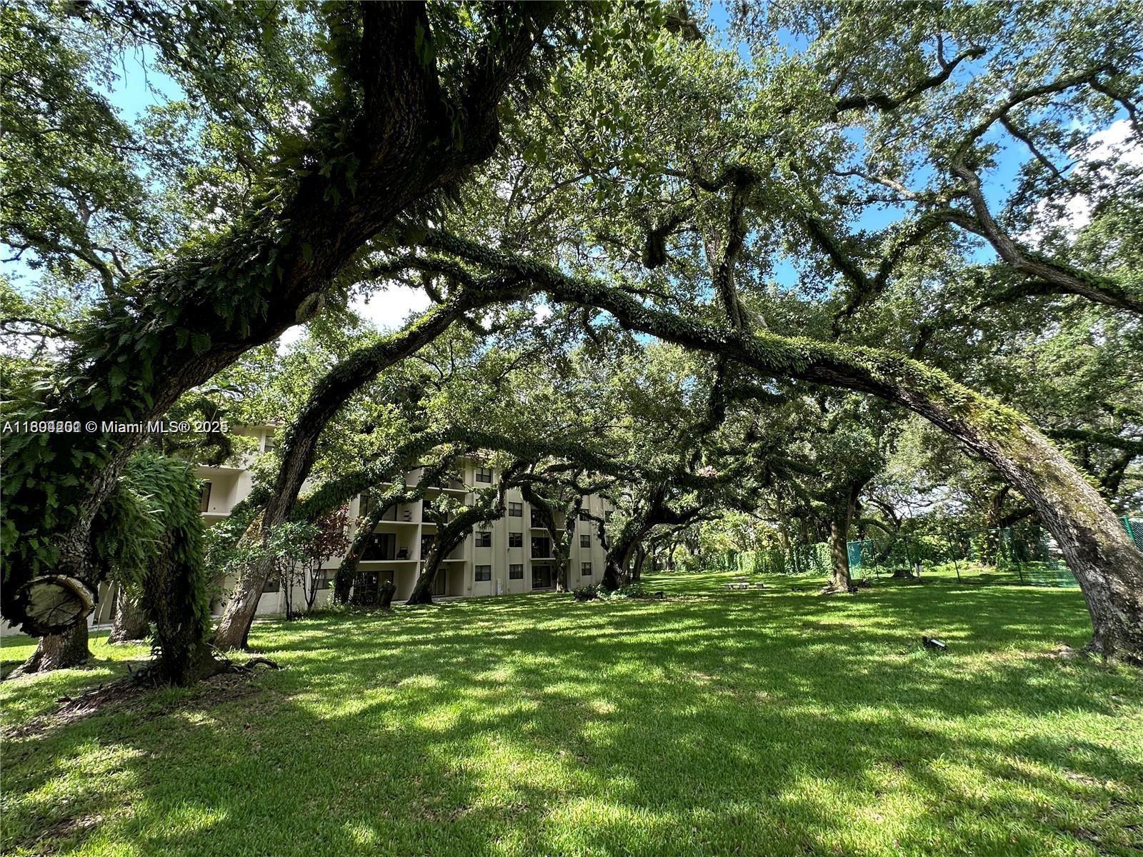 SUMMERTREE VILG CALIF CL - Residential