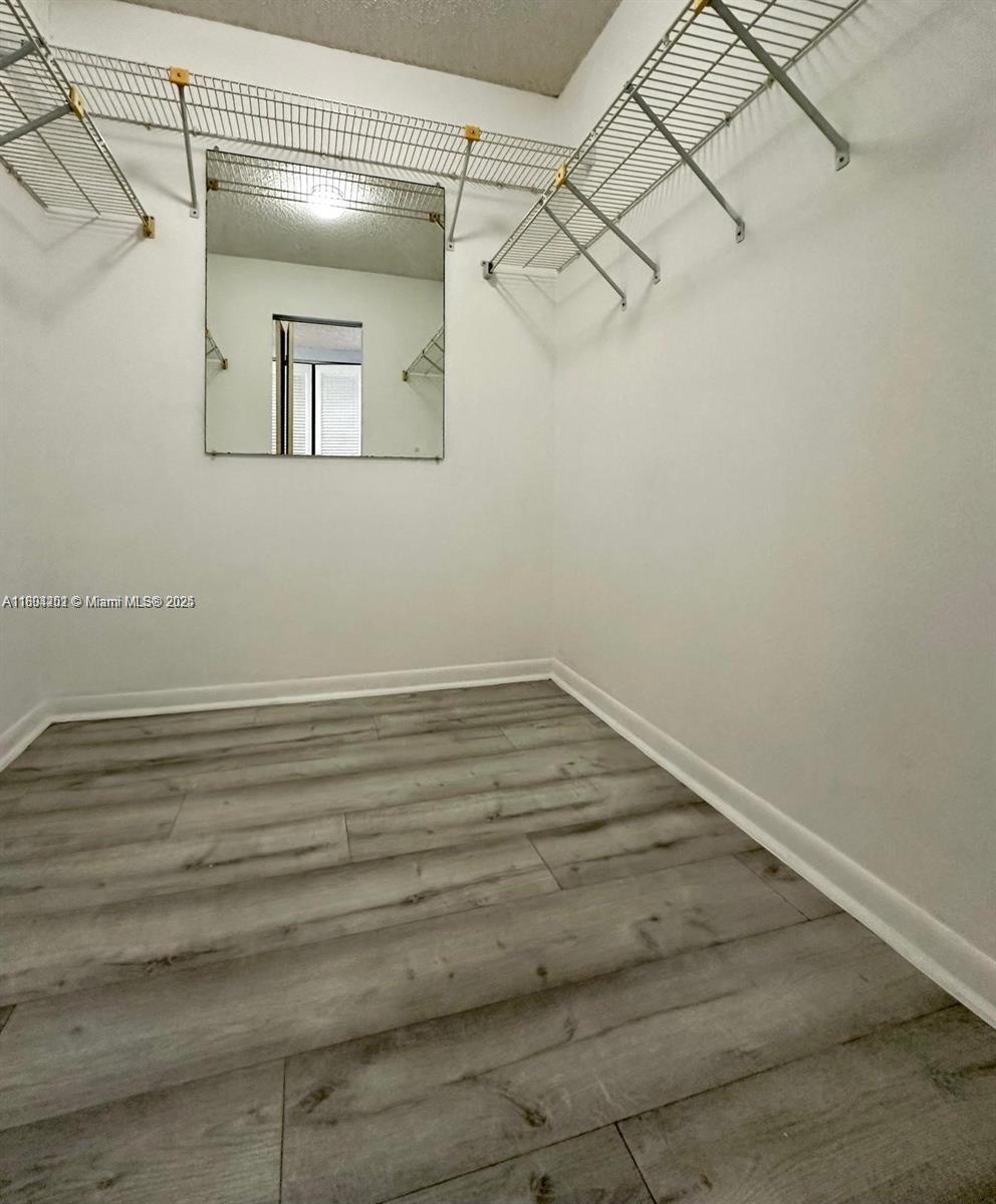 SUMMERTREE VILG CALIF CL - Residential