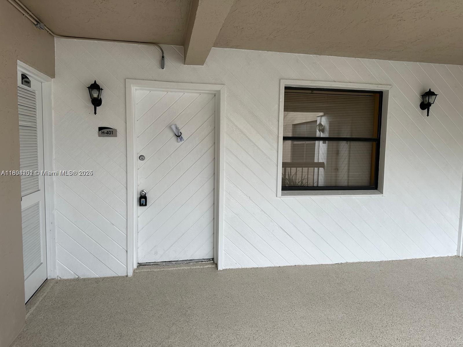 SUMMERTREE VILG CALIF CL - Residential