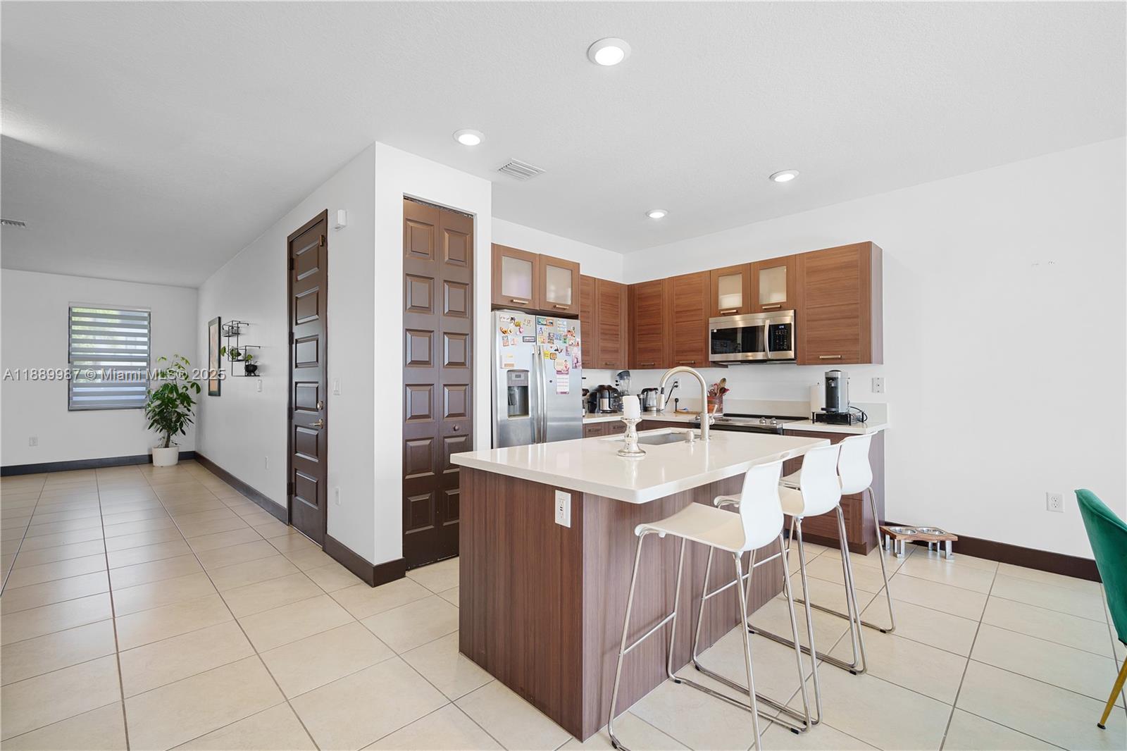 DUNNWOODY LAKE - Residential