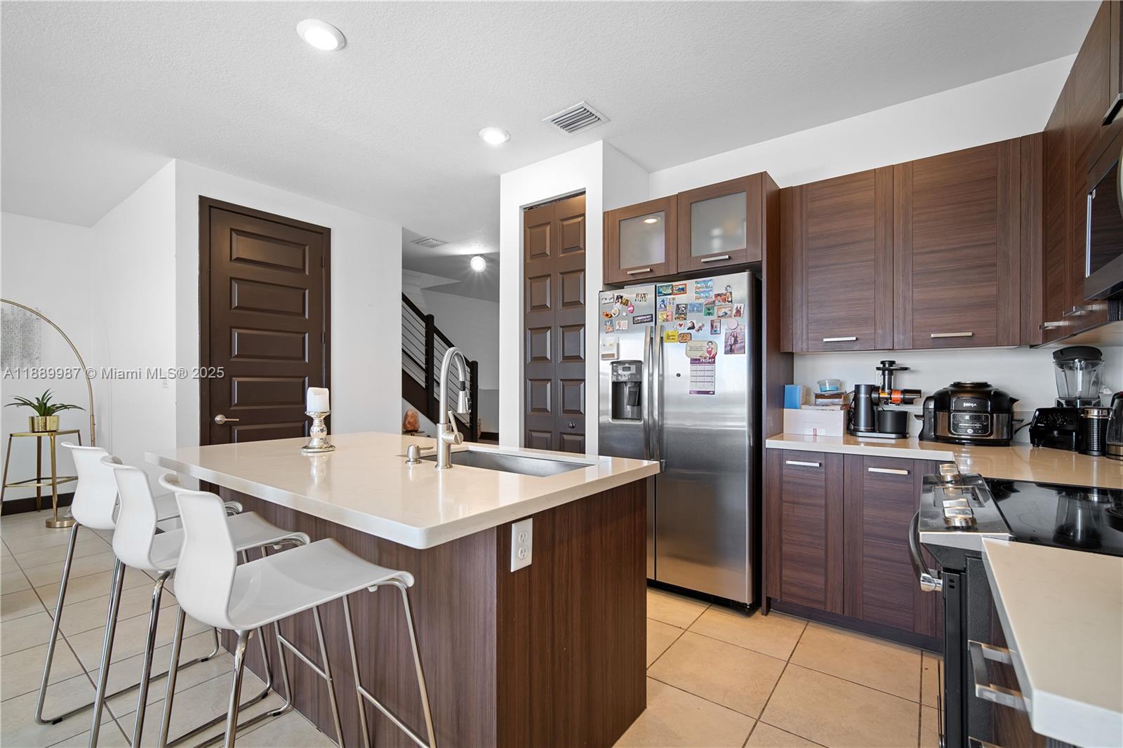DUNNWOODY LAKE - Residential