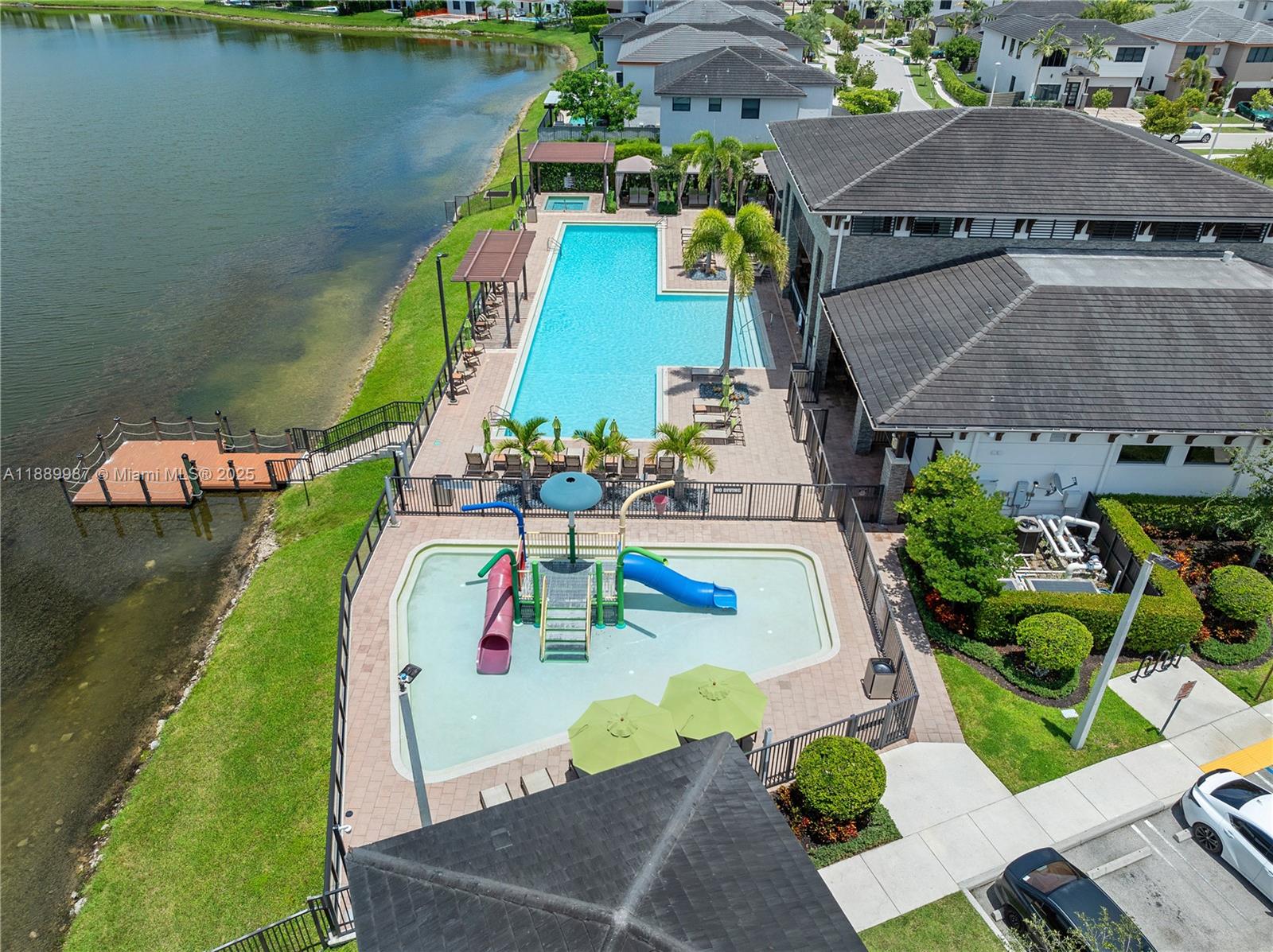 DUNNWOODY LAKE - Residential