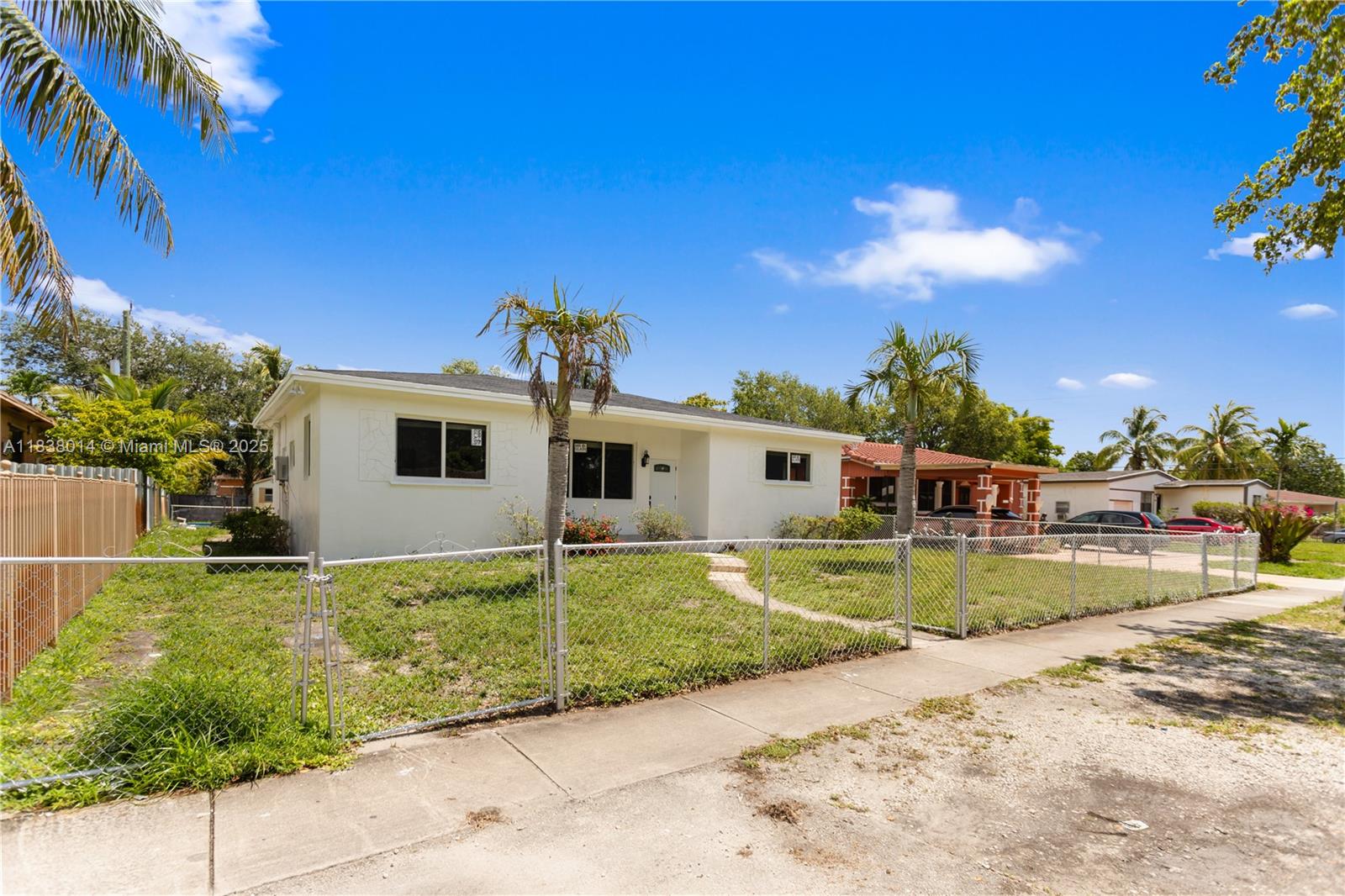 775 NE 145th St, North Miami, FL, 33161/$625,000 1 775 NE 145th St
