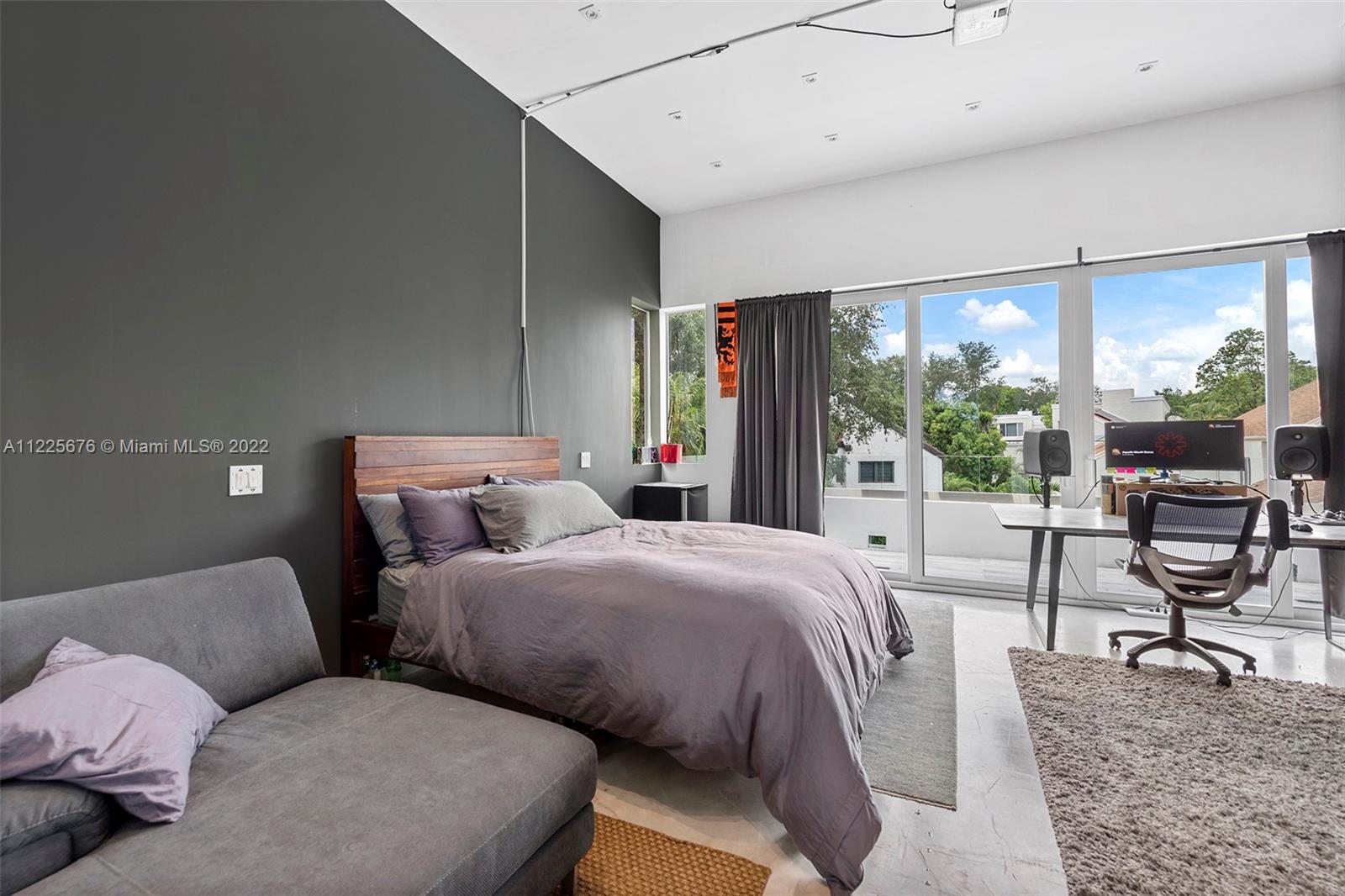 OAK HAMMOCK ESTATES - Residential